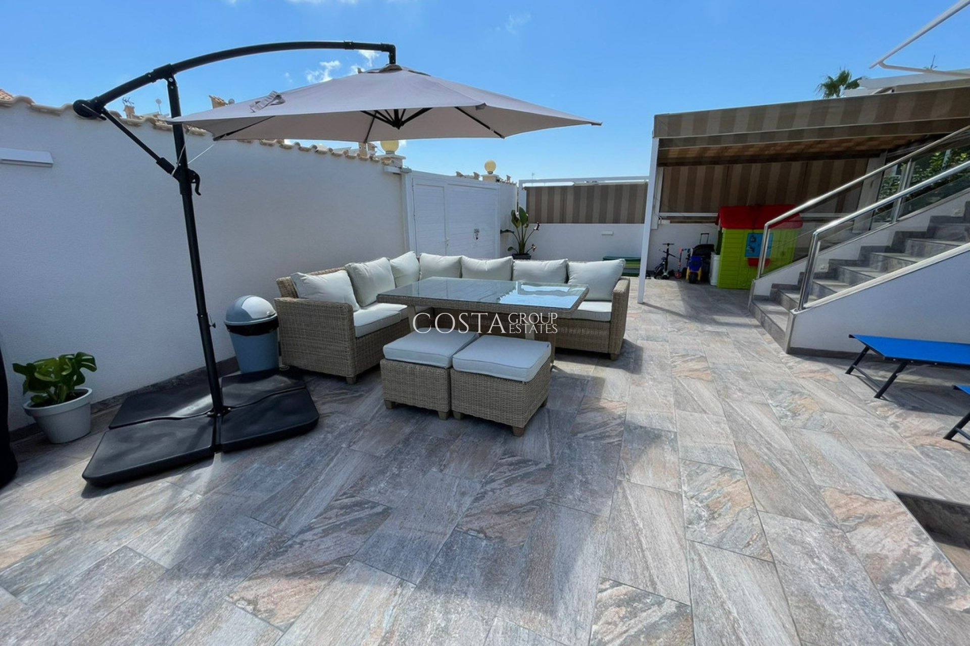 Resale - House -
Orihuela - Orihuela Costa