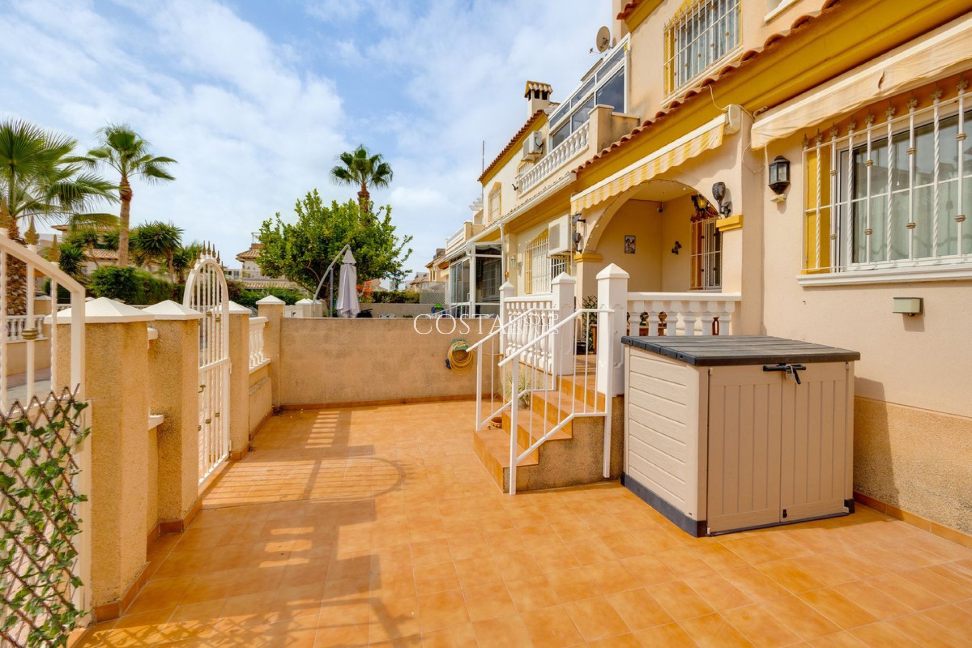 Resale - House -
Orihuela - Orihuela Costa