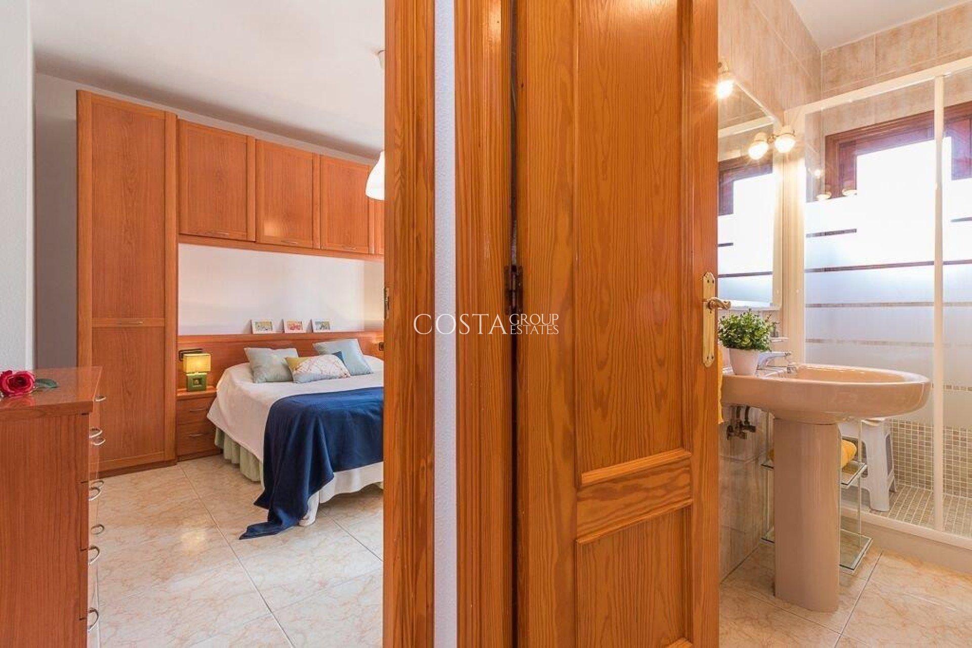 Resale - House -
Orihuela - Orihuela Costa