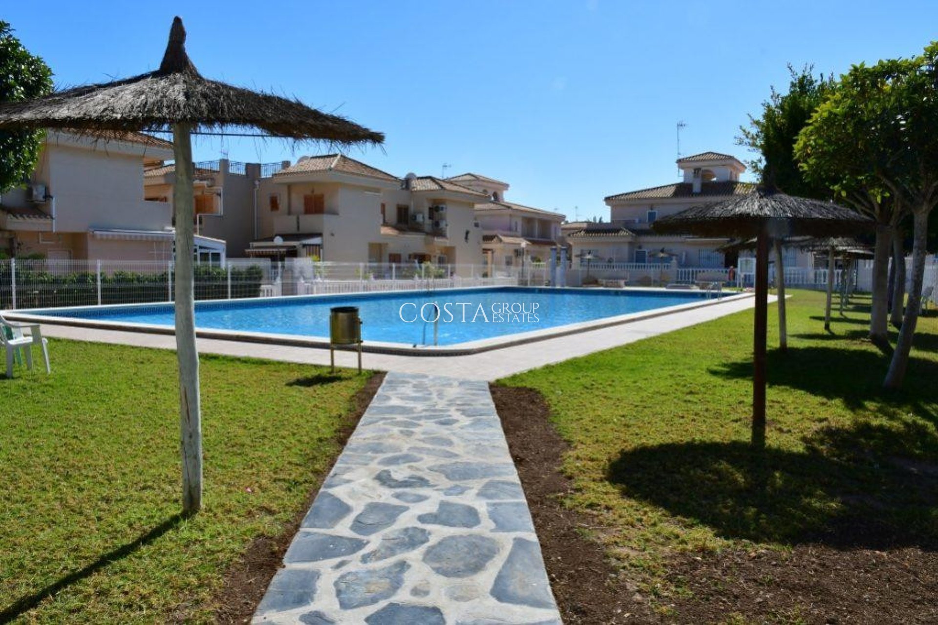 Resale - House -
Orihuela - Orihuela Costa