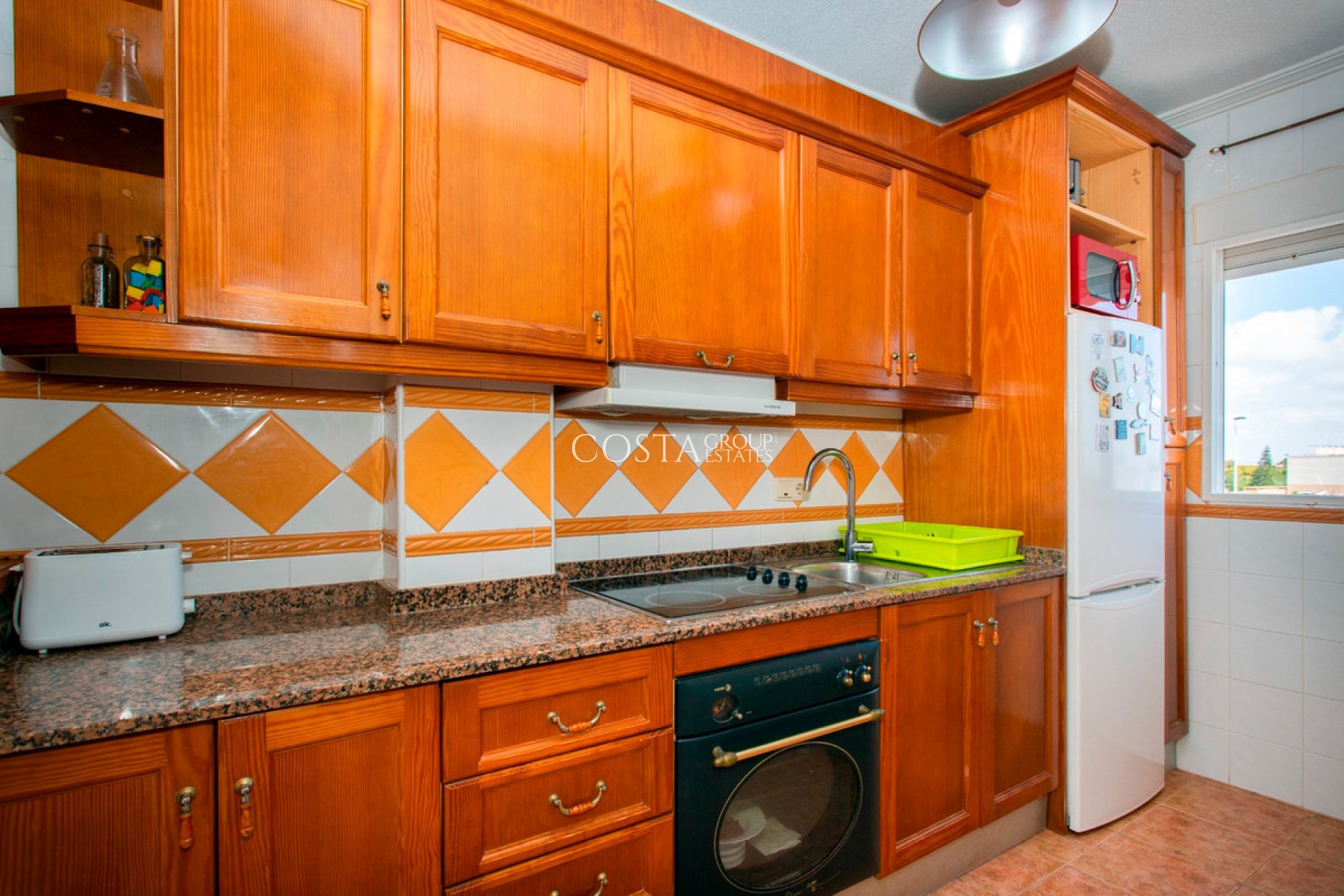 Resale - House -
Orihuela - Orihuela Costa