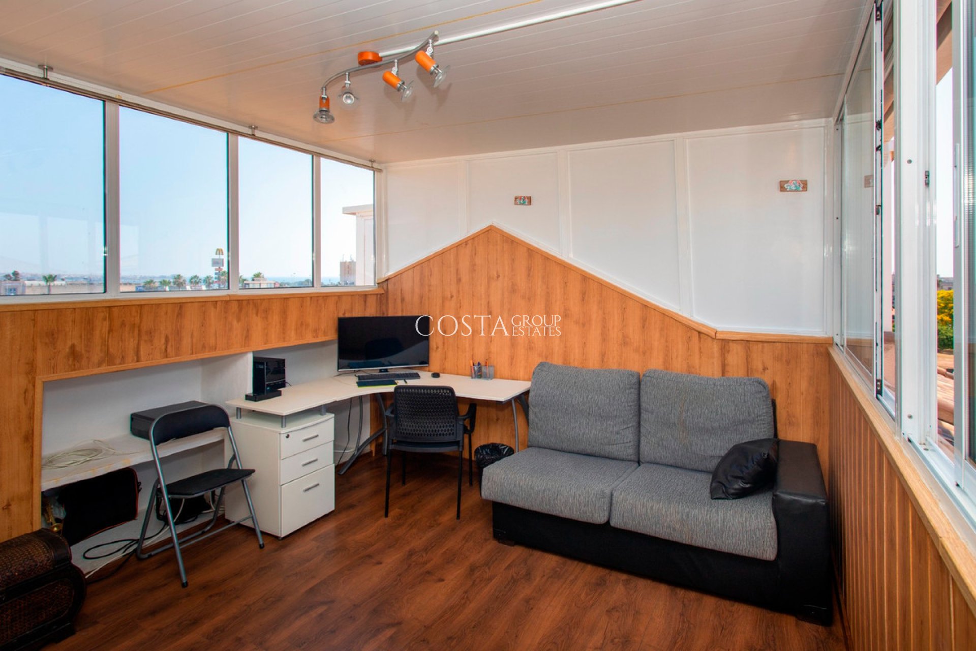 Resale - House -
Orihuela - Orihuela Costa