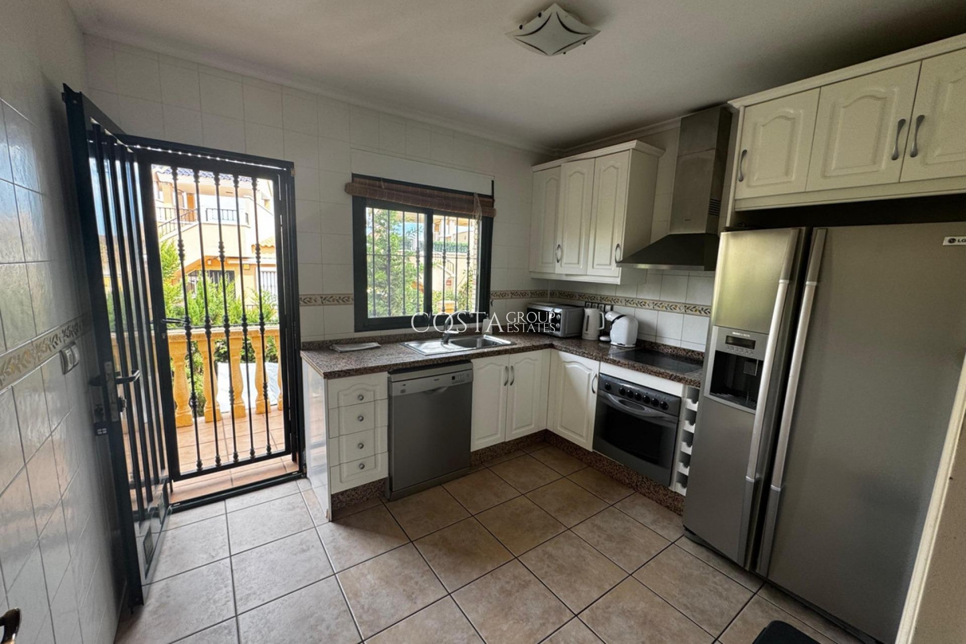 Resale - House -
Orihuela - Orihuela Costa