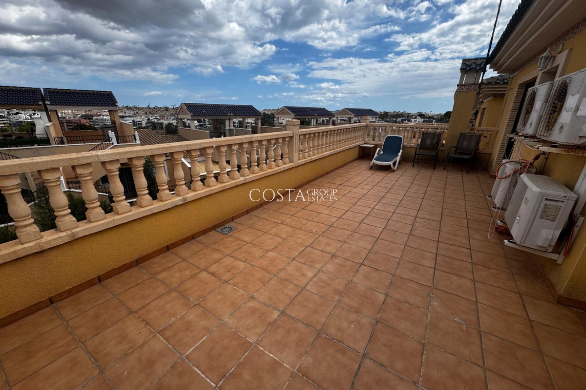 Resale - House -
Orihuela - Orihuela Costa