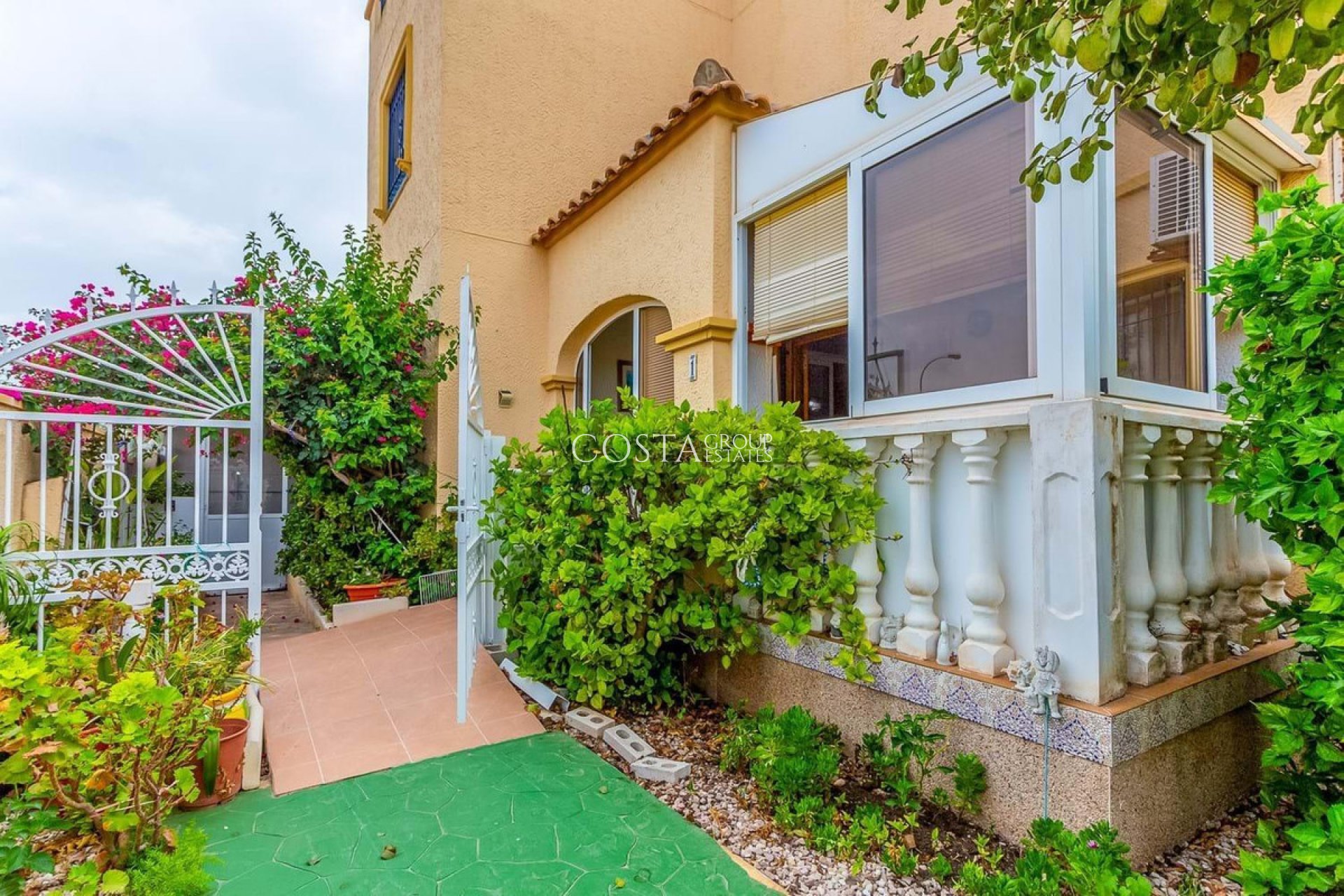 Resale - House -
Orihuela - Orihuela Costa