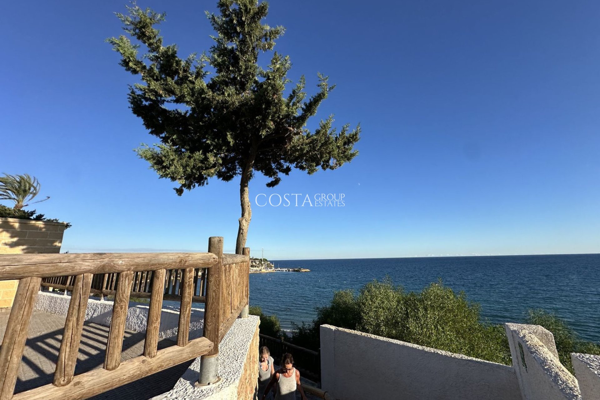 Resale - House -
Orihuela - Orihuela Costa