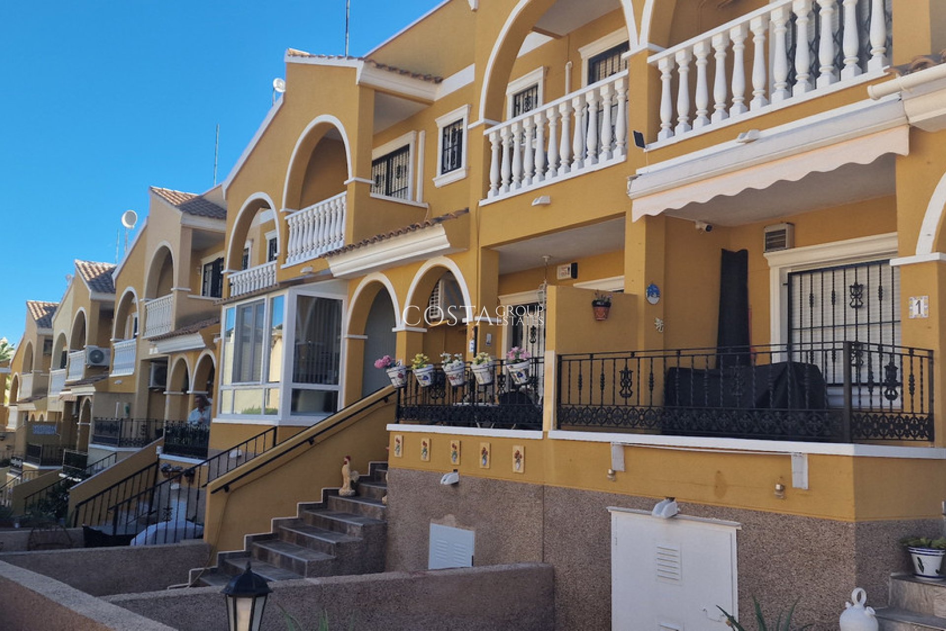 Resale - House -
Orihuela - Orihuela Costa