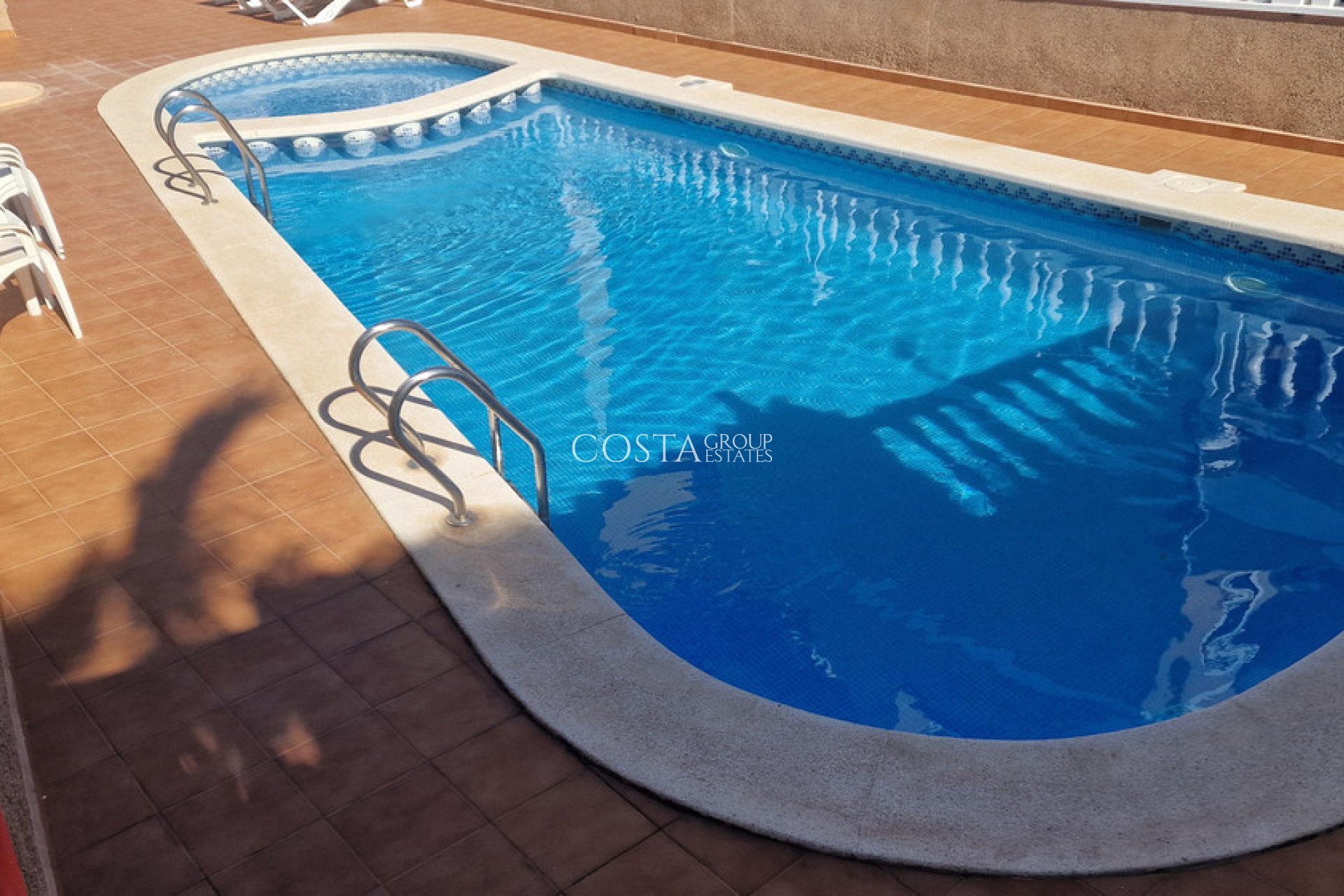 Resale - House -
Orihuela - Orihuela Costa