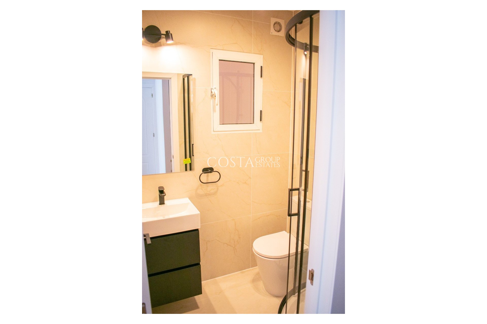 Resale - House -
Orihuela - Punta Prima