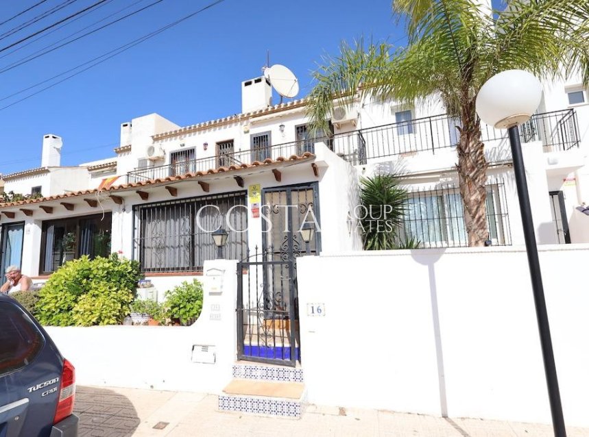 Resale - House -
Orihuela - Villamartin