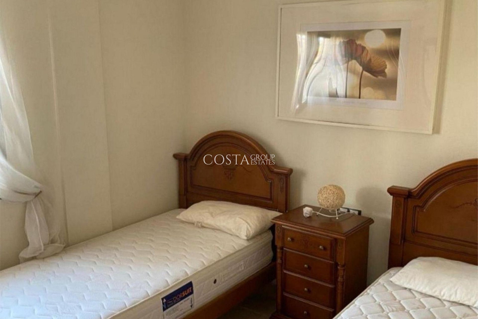 Resale - House -
Orihuela - Villamartin