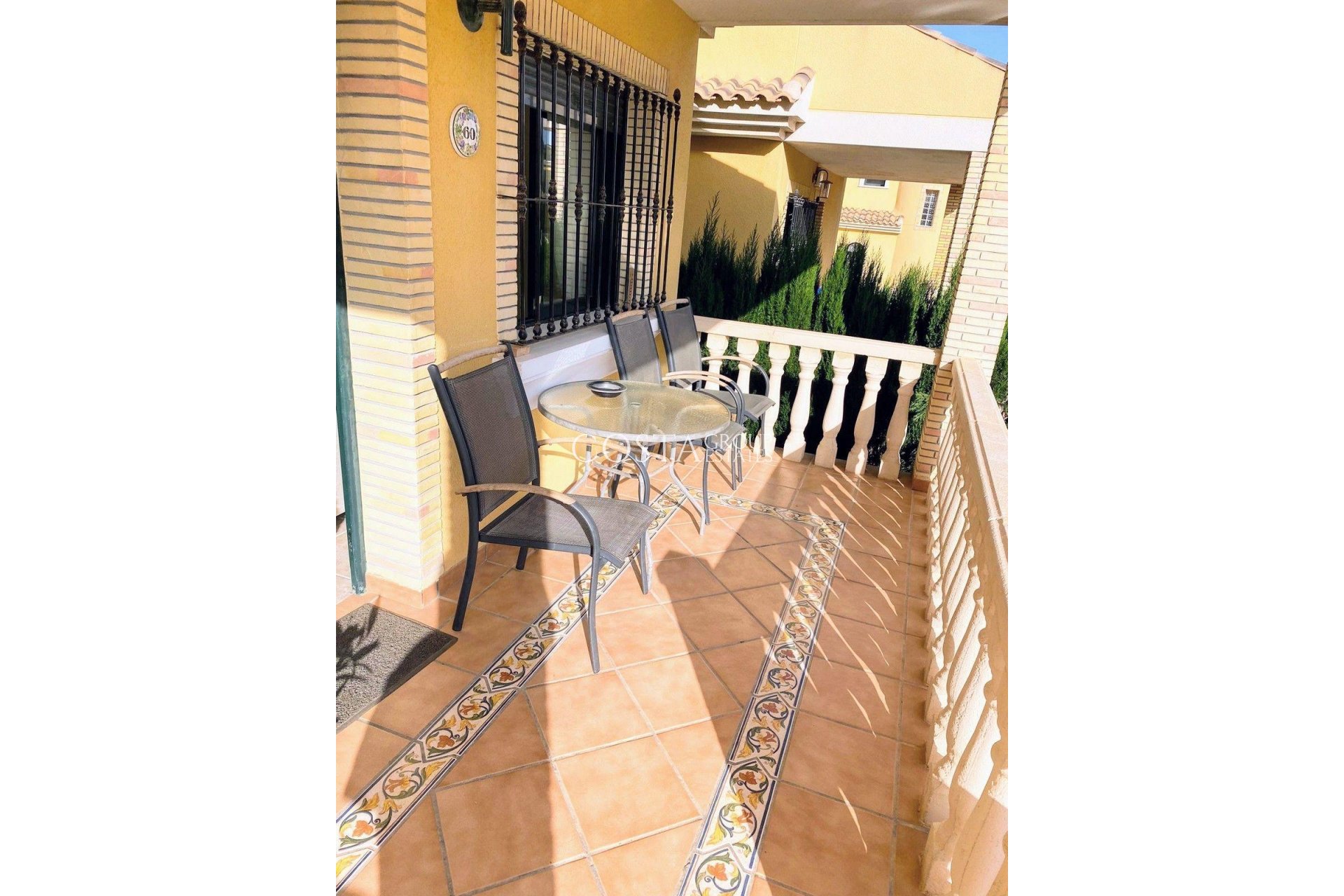 Resale - House -
Orihuela - Villamartin