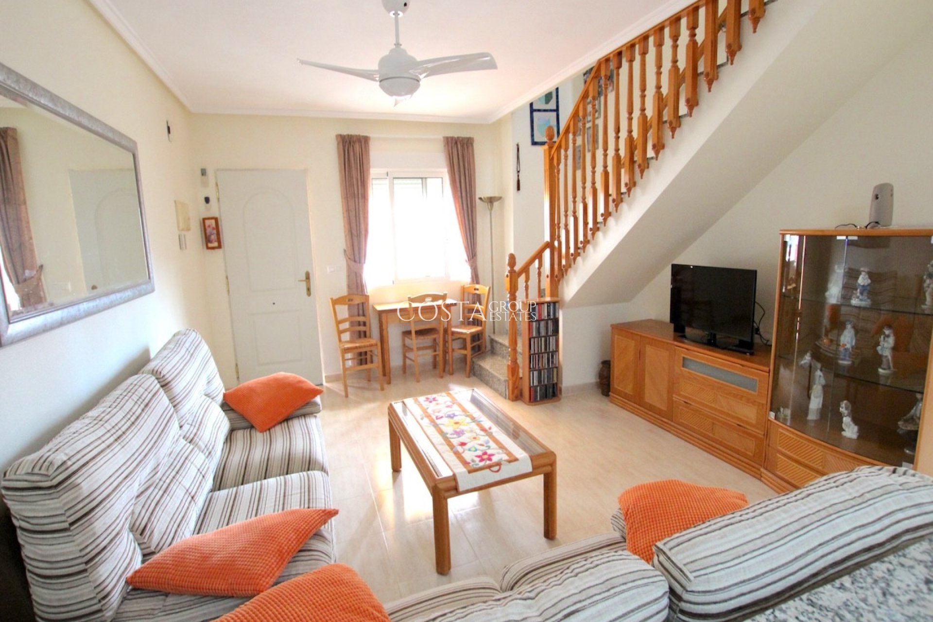 Resale - House -
Orihuela - Villamartin