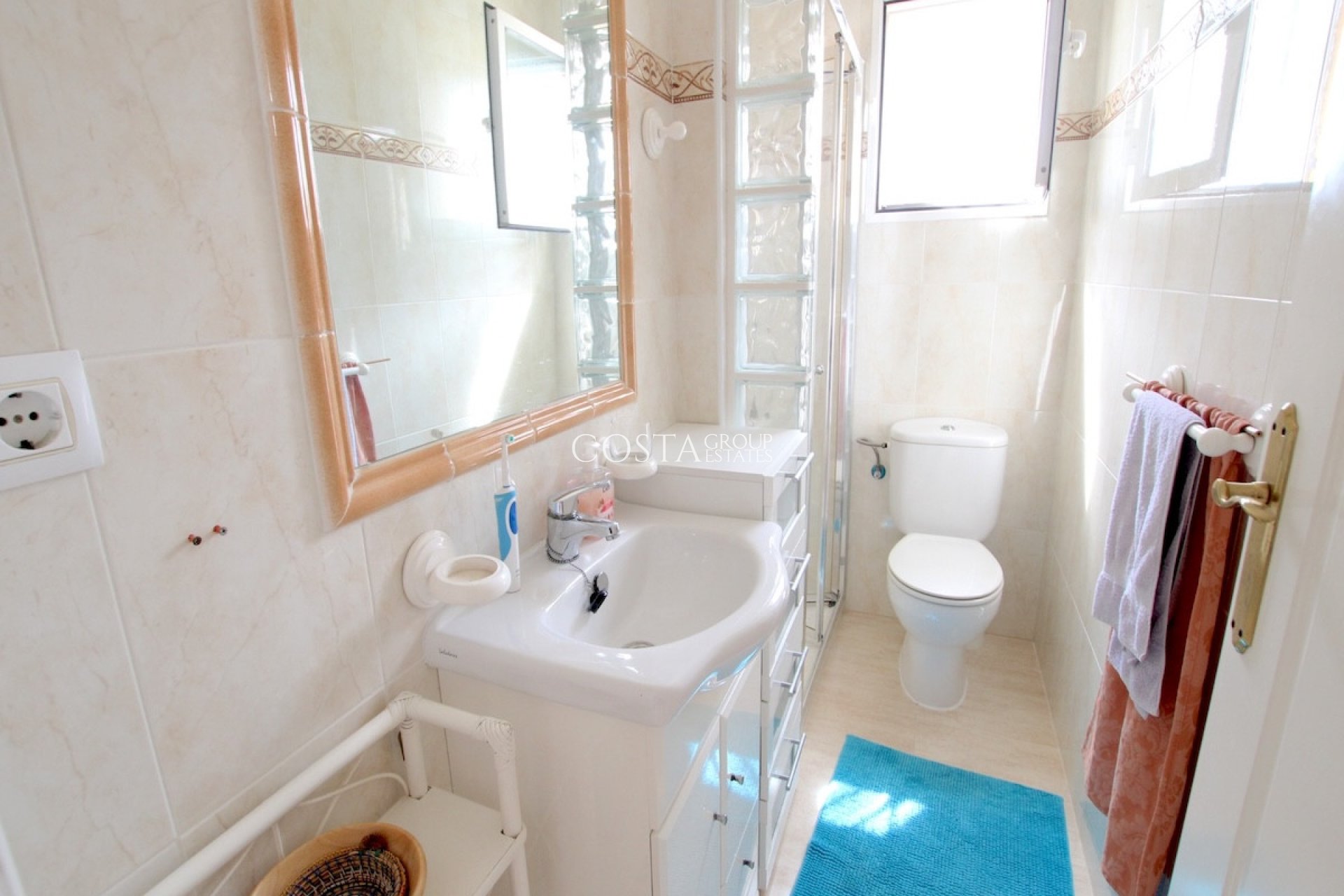 Resale - House -
Orihuela - Villamartin