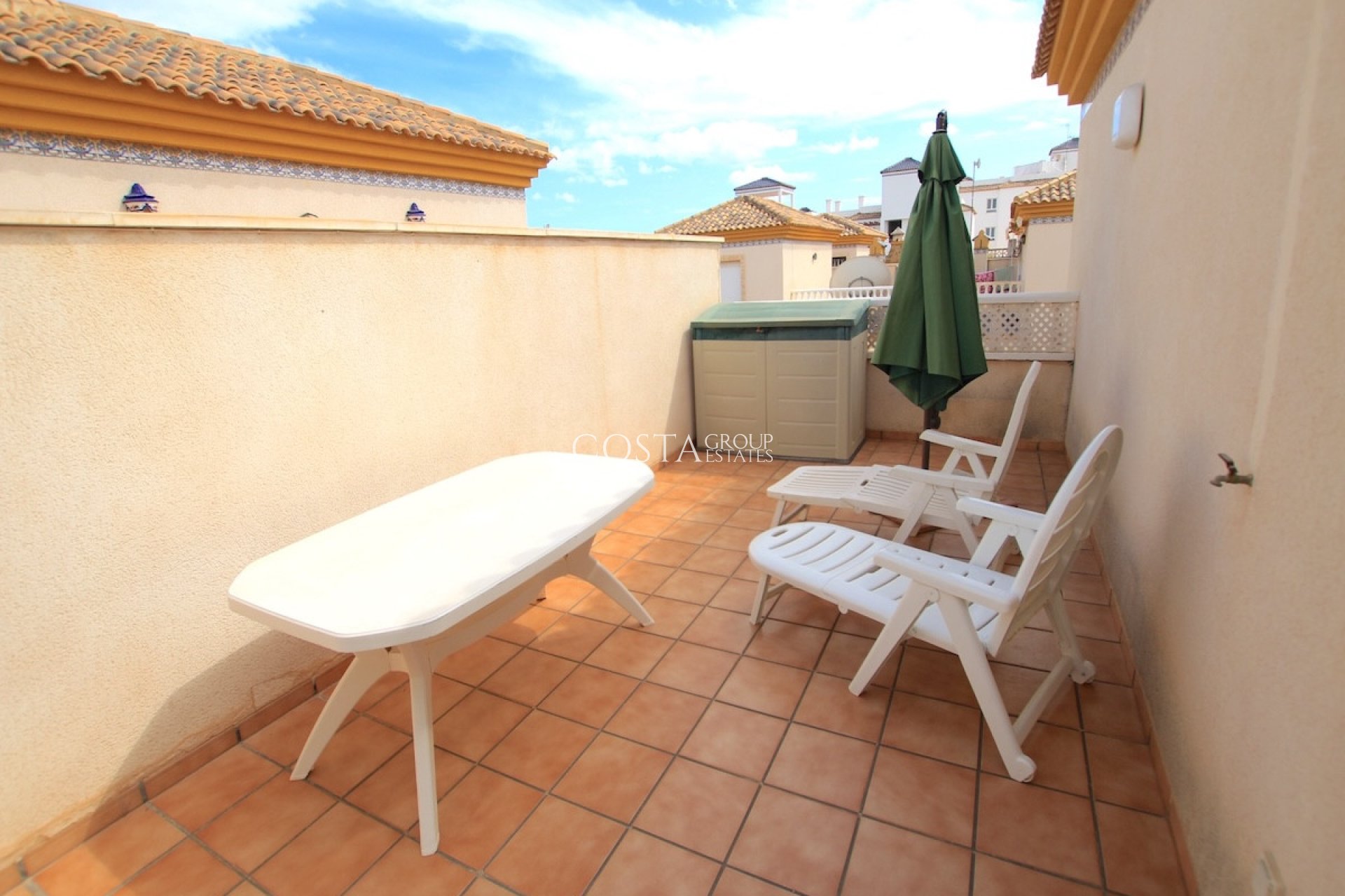 Resale - House -
Orihuela - Villamartin