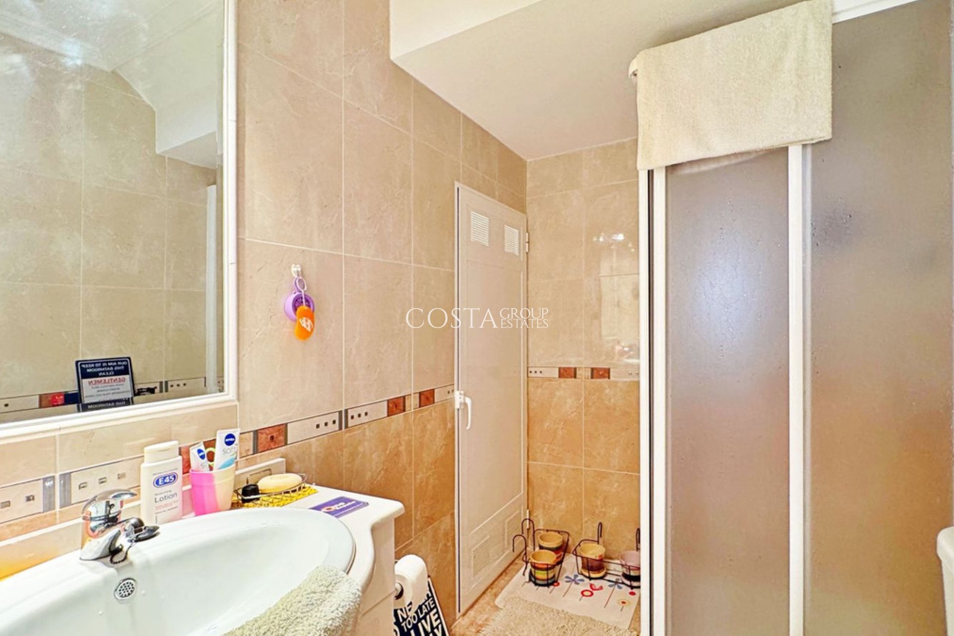 Resale - House -
Orihuela - Villamartin