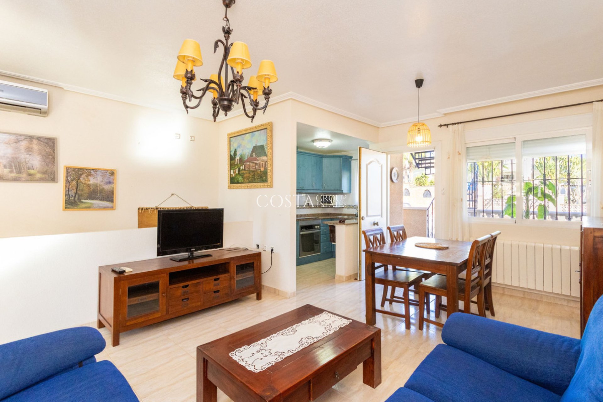 Resale - House -
Orihuela - Villamartin