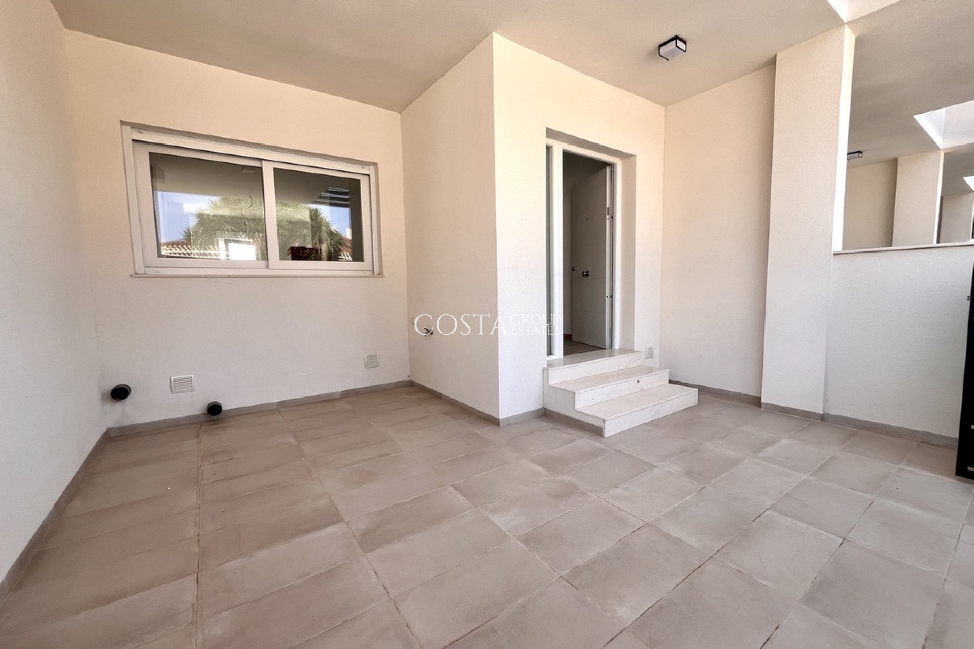 Resale - House -
Pilar de la Horadada - Pilar de la Horadada Centro