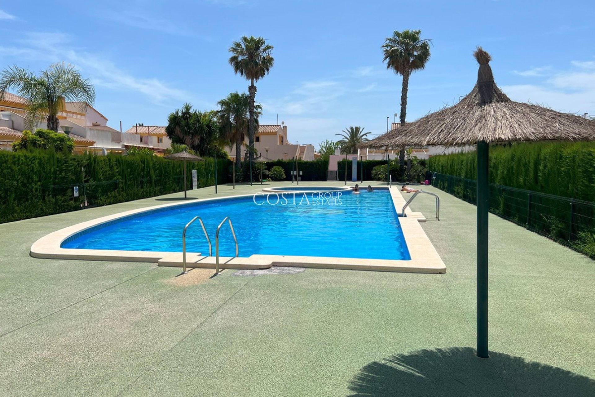 Resale - House -
Pilar de la Horadada - Torre De La Horadada