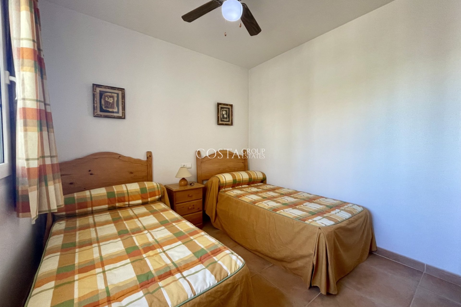 Resale - House -
Pilar de la Horadada