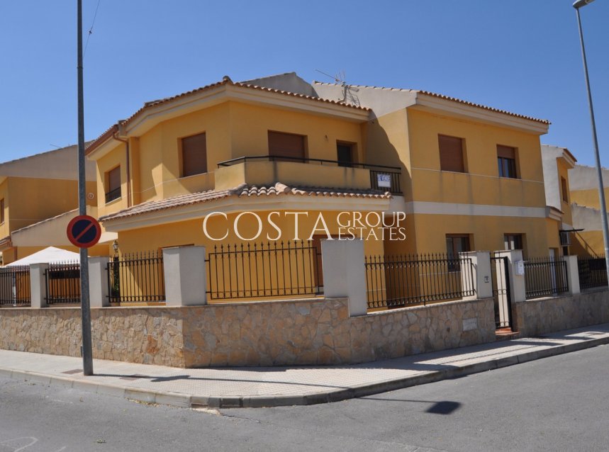 Resale - House -
Pinoso - Pinoso Centro