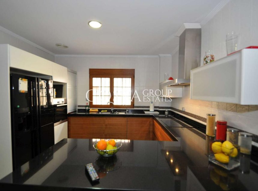 Resale - House -
Pinoso - Pinoso Centro