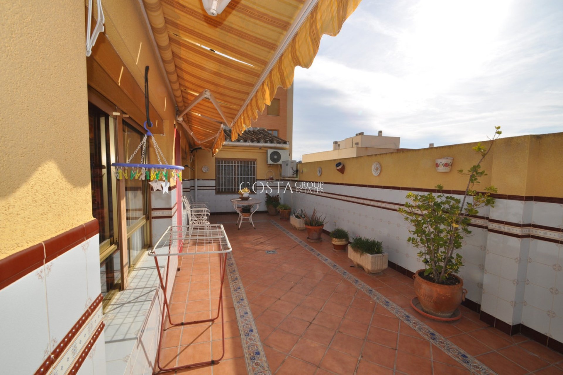 Resale - House -
Pinoso - Pinoso Centro