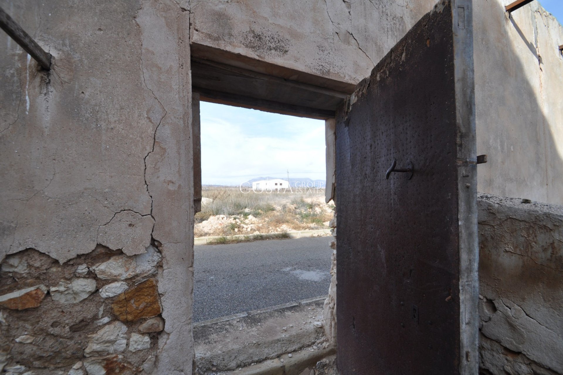 Resale - House -
Pinoso - Pinoso Centro