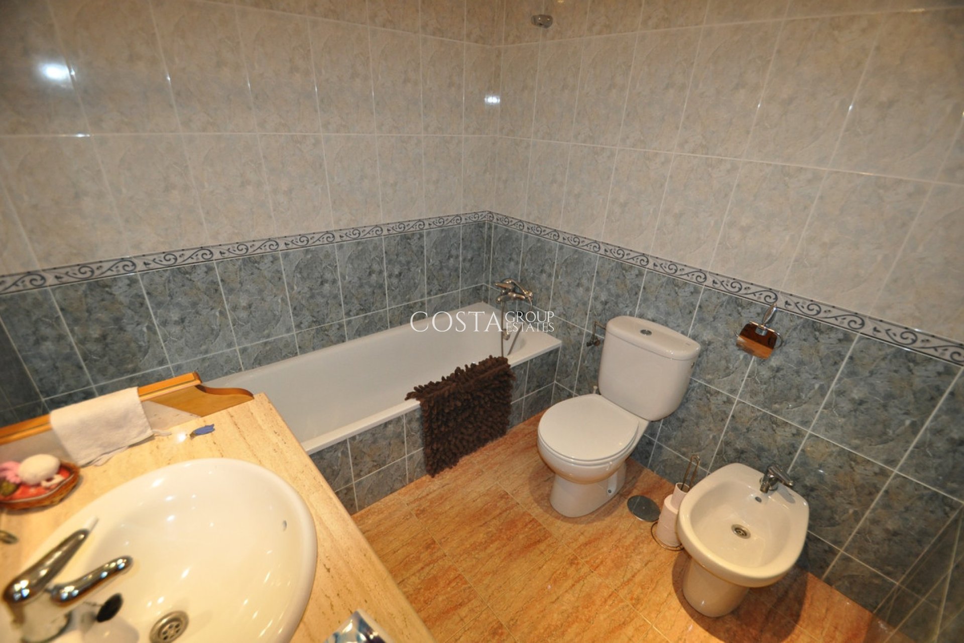 Resale - House -
Pinoso - Pinoso Centro