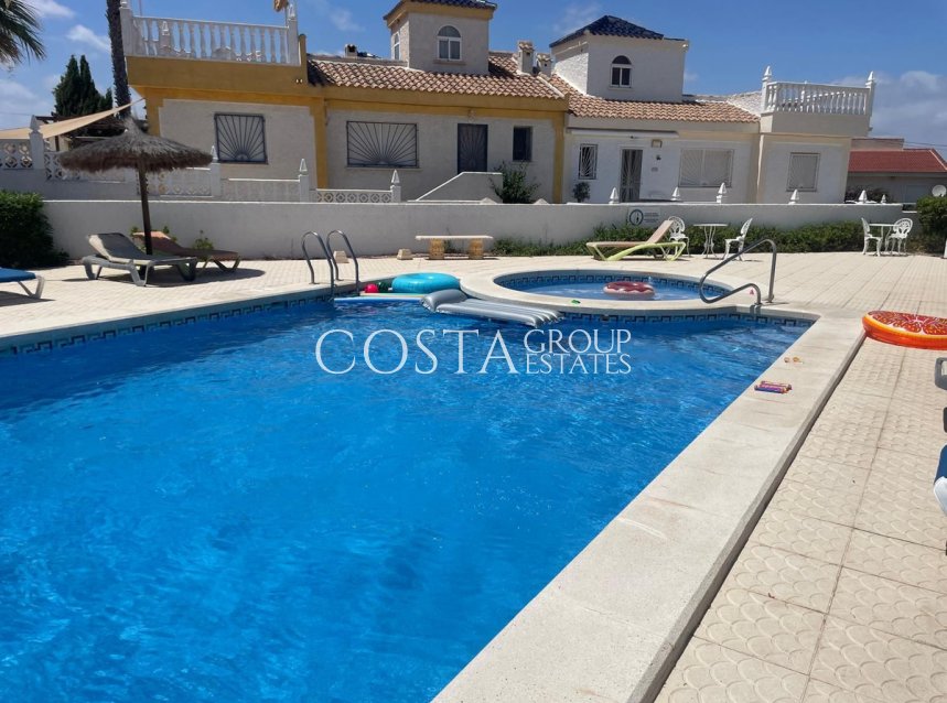 Resale - House -
Rojales - Quesada