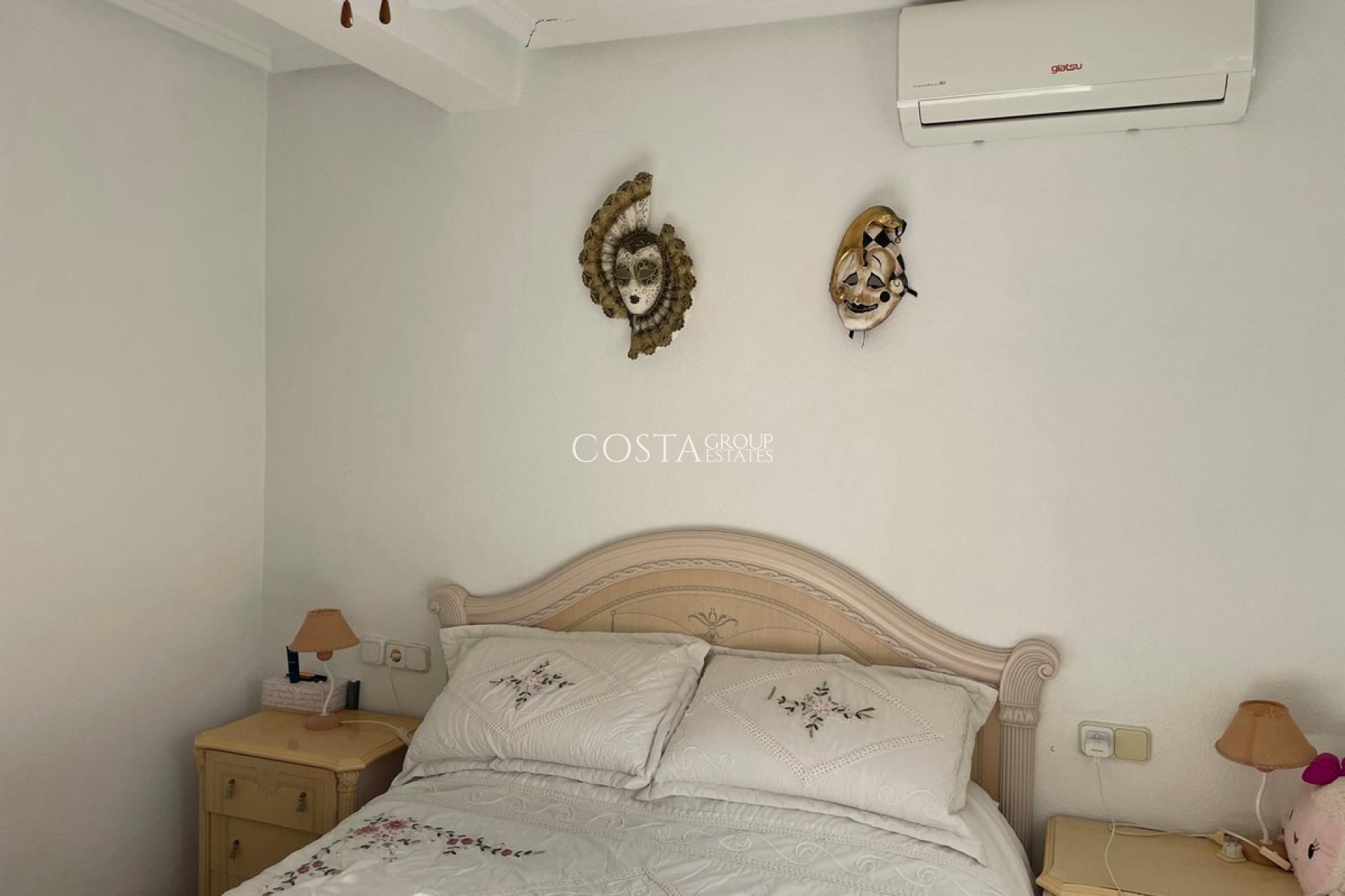 Resale - House -
Rojales - Quesada