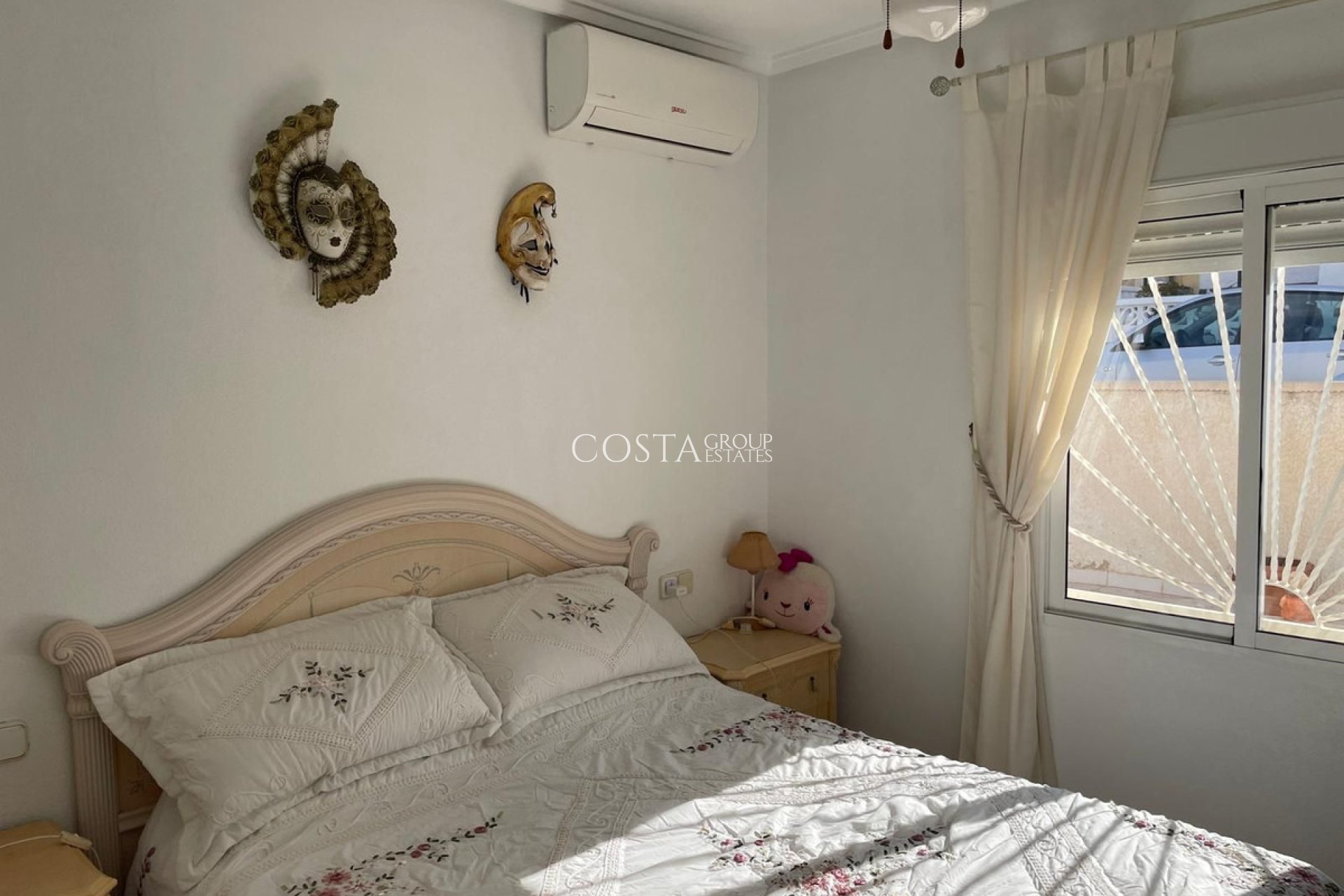 Resale - House -
Rojales - Quesada