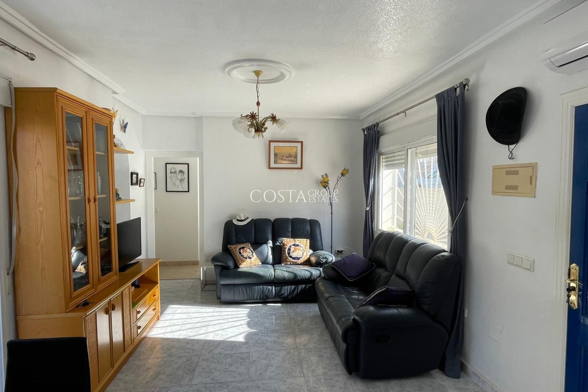 Resale - House -
Rojales - Quesada