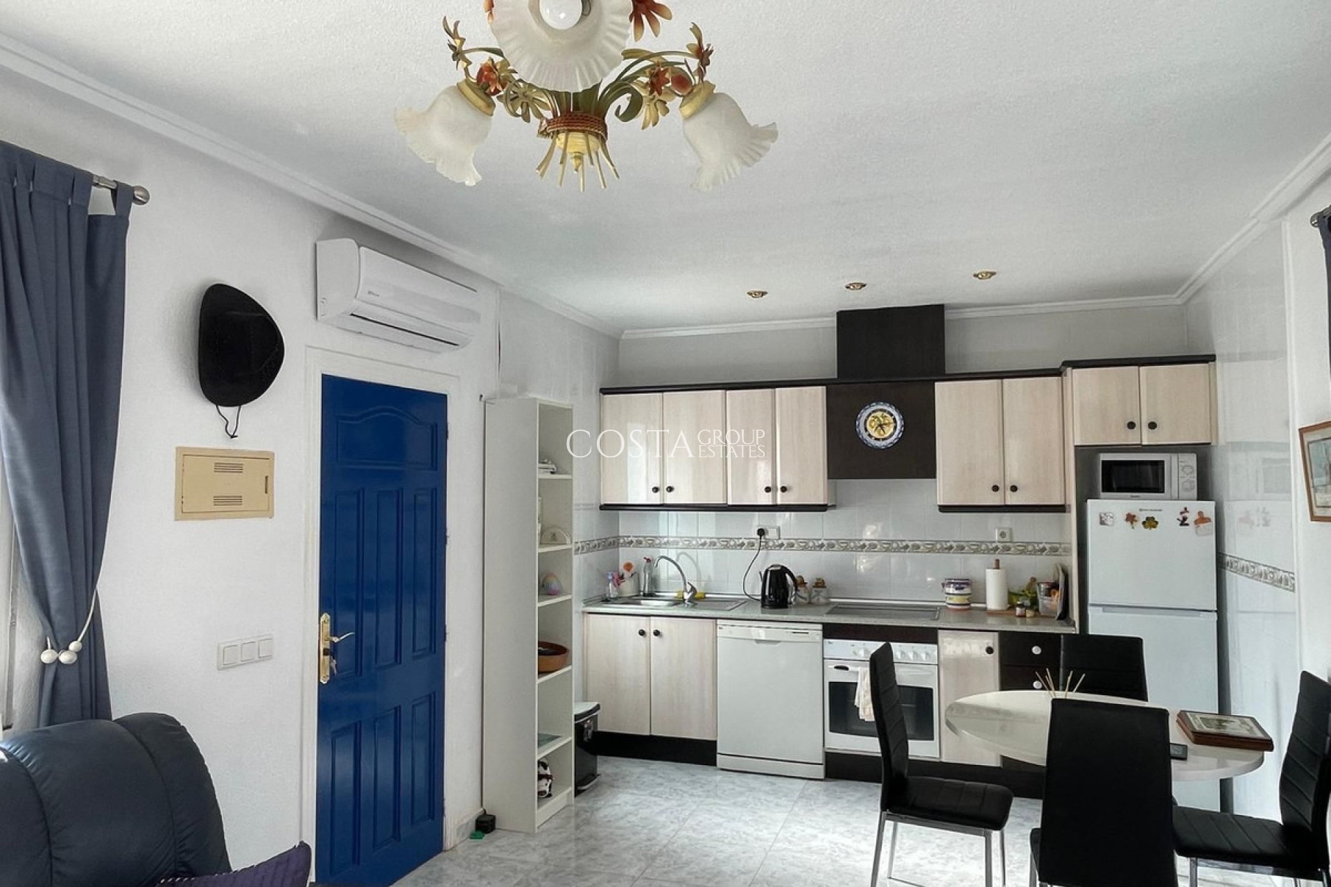 Resale - House -
Rojales - Quesada