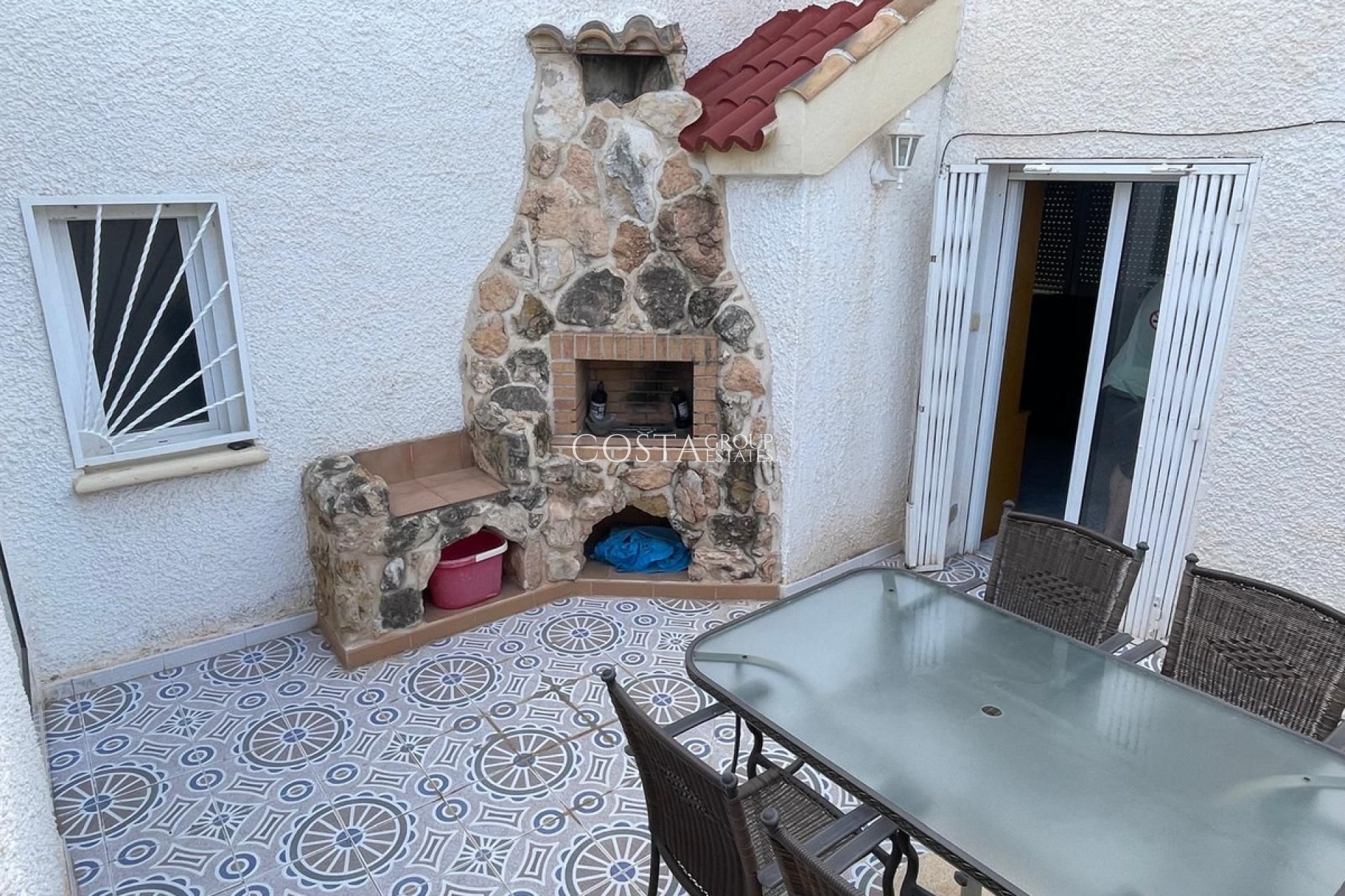 Resale - House -
Rojales - Quesada