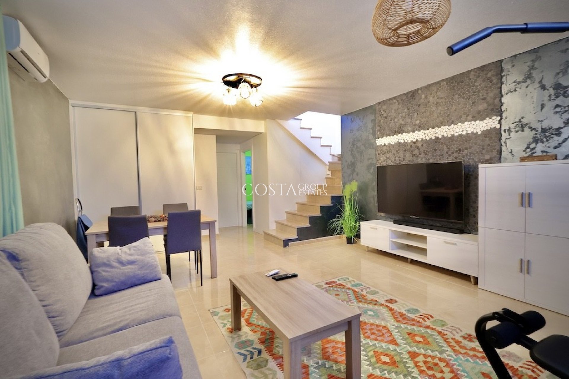 Resale - House -
San Miguel de Salinas - San Miguel de Salinas Centro
