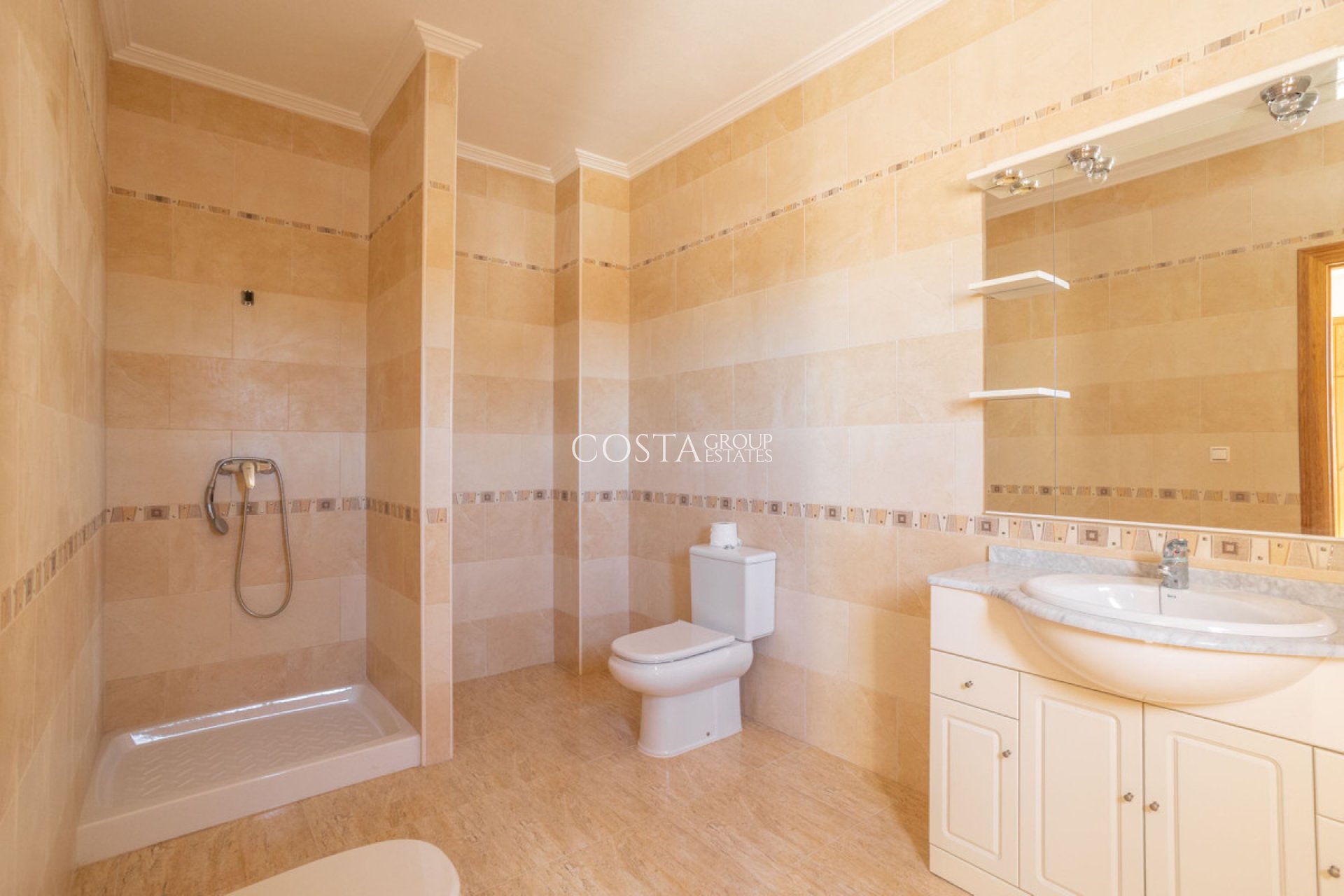 Resale - House -
San Miguel de Salinas - San Miguel de Salinas Centro