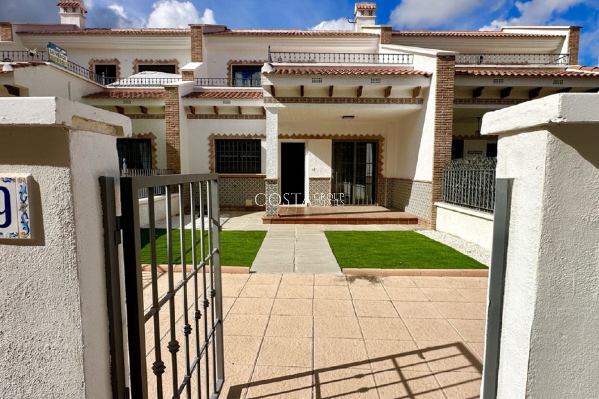 Resale - House -
San Miguel de Salinas - San Miguel de Salinas Centro