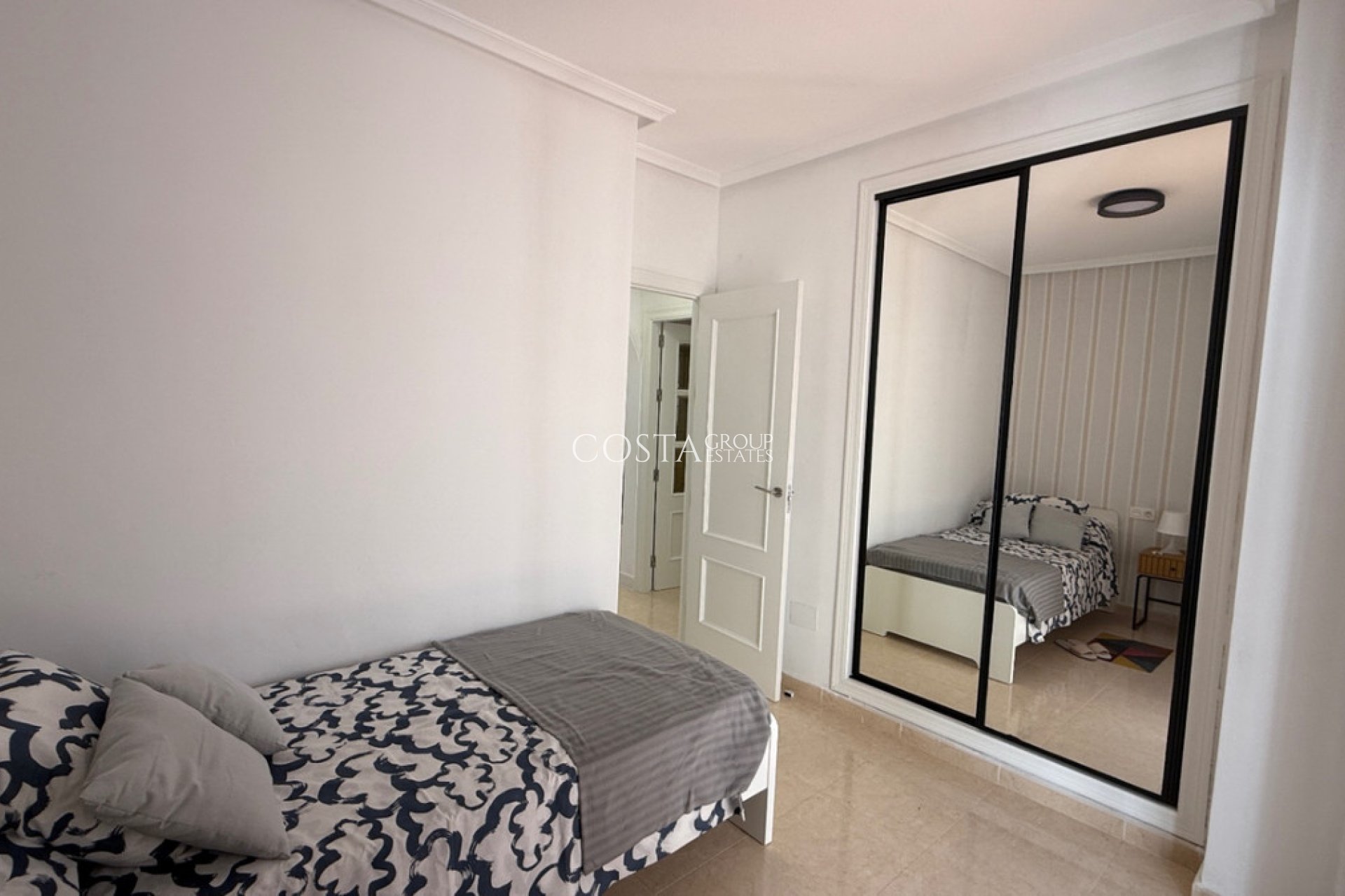 Resale - House -
San Miguel de Salinas - San Miguel de Salinas Centro