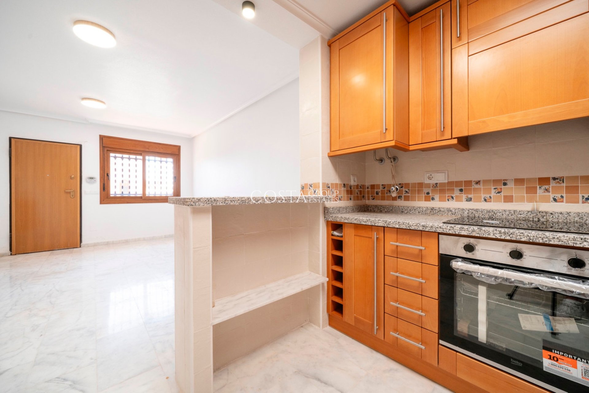 Resale - House -
San Miguel de Salinas - San Miguel