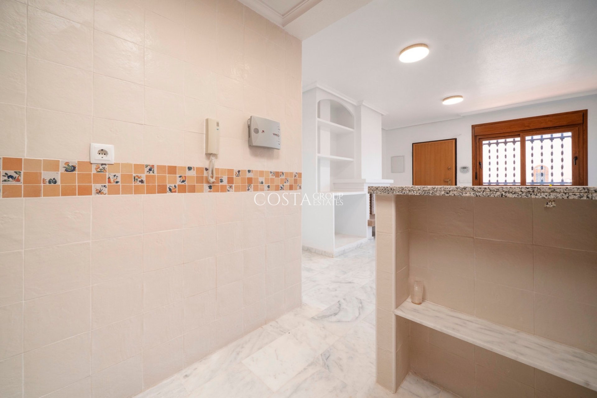 Resale - House -
San Miguel de Salinas - San Miguel