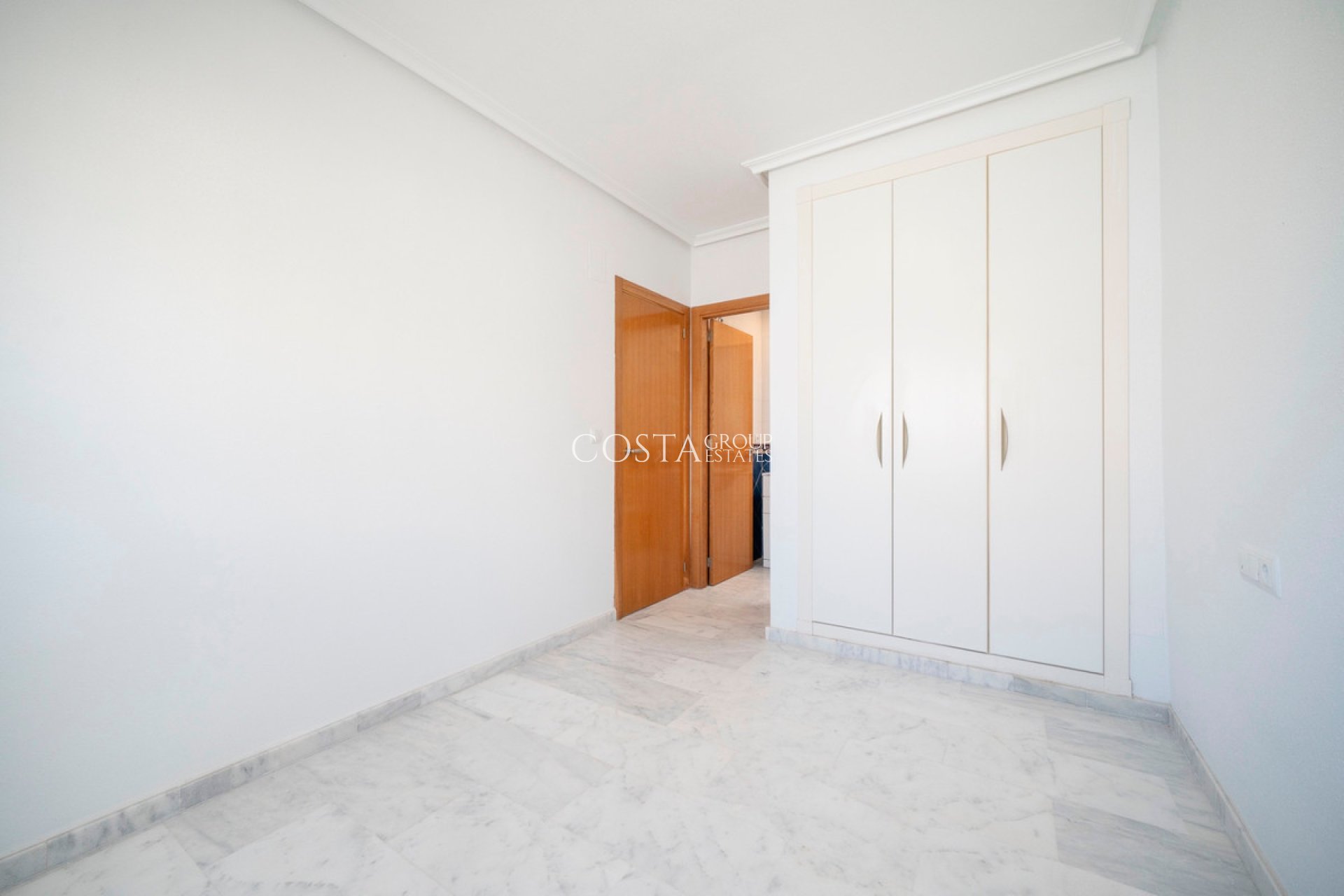 Resale - House -
San Miguel de Salinas - San Miguel