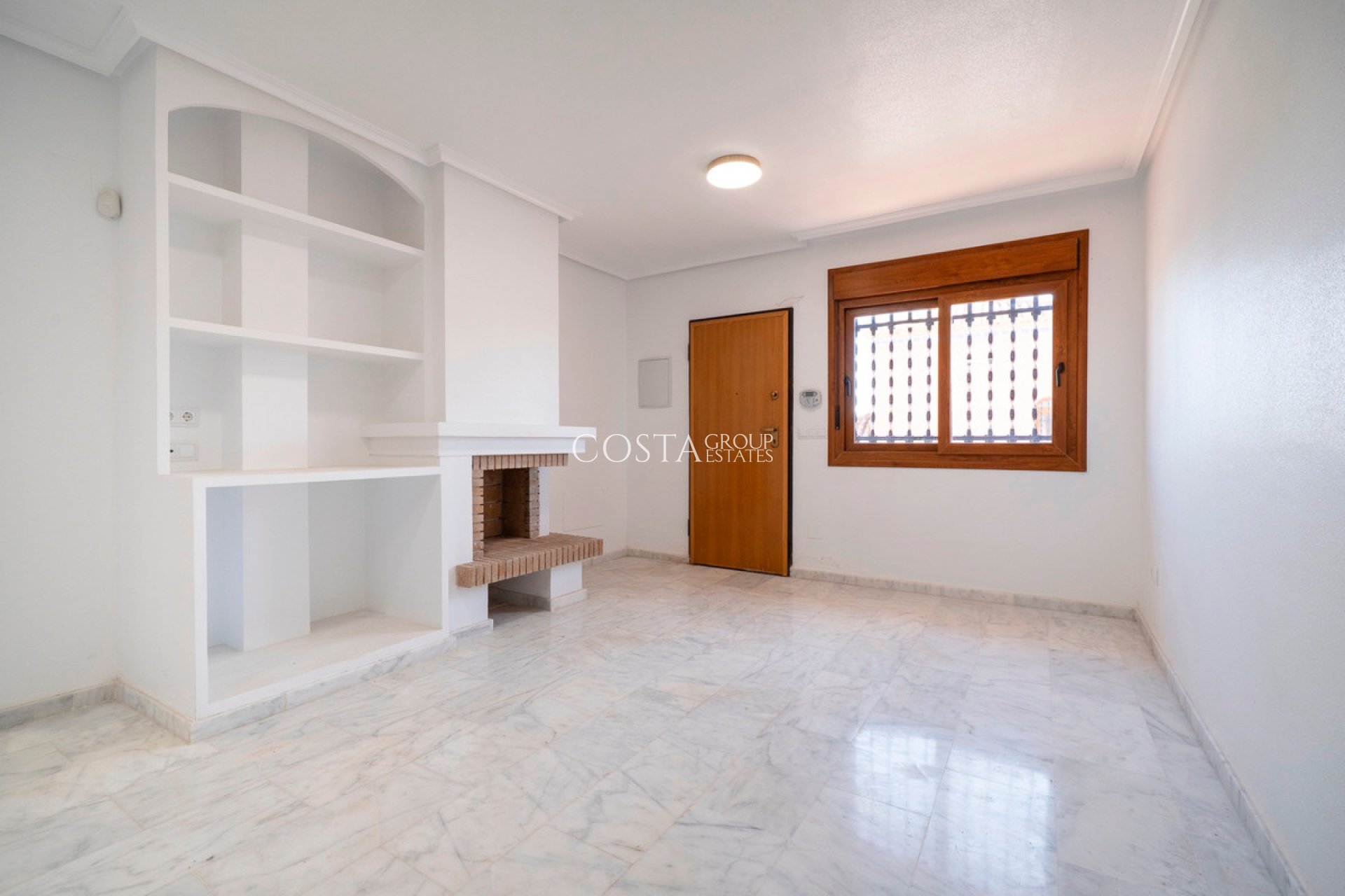 Resale - House -
San Miguel de Salinas - San Miguel