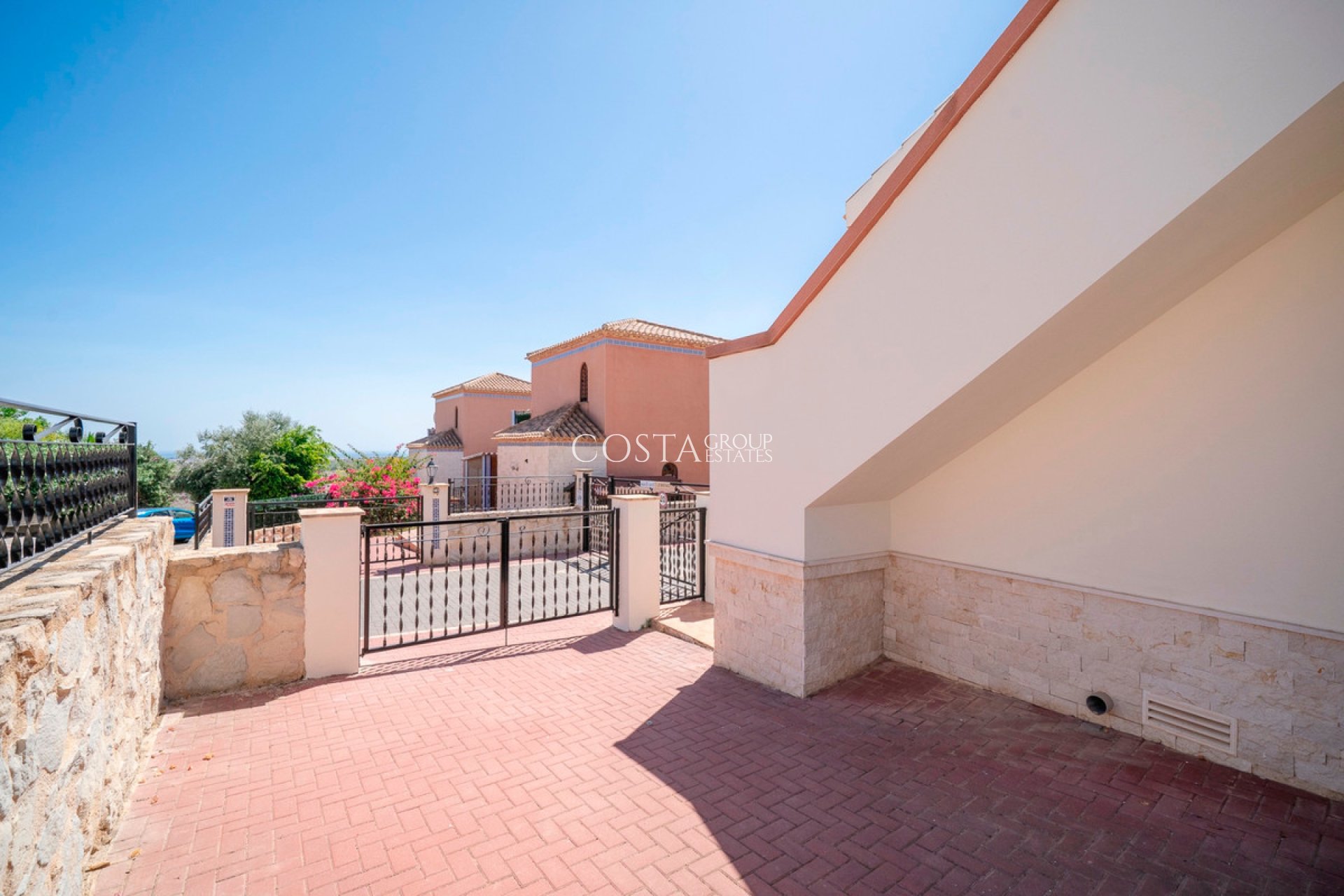 Resale - House -
San Miguel de Salinas - San Miguel