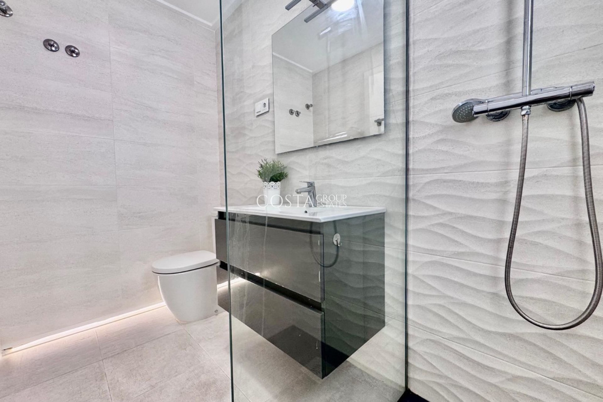 Resale - House -
San Pedro del Pinatar - Lo Pagan