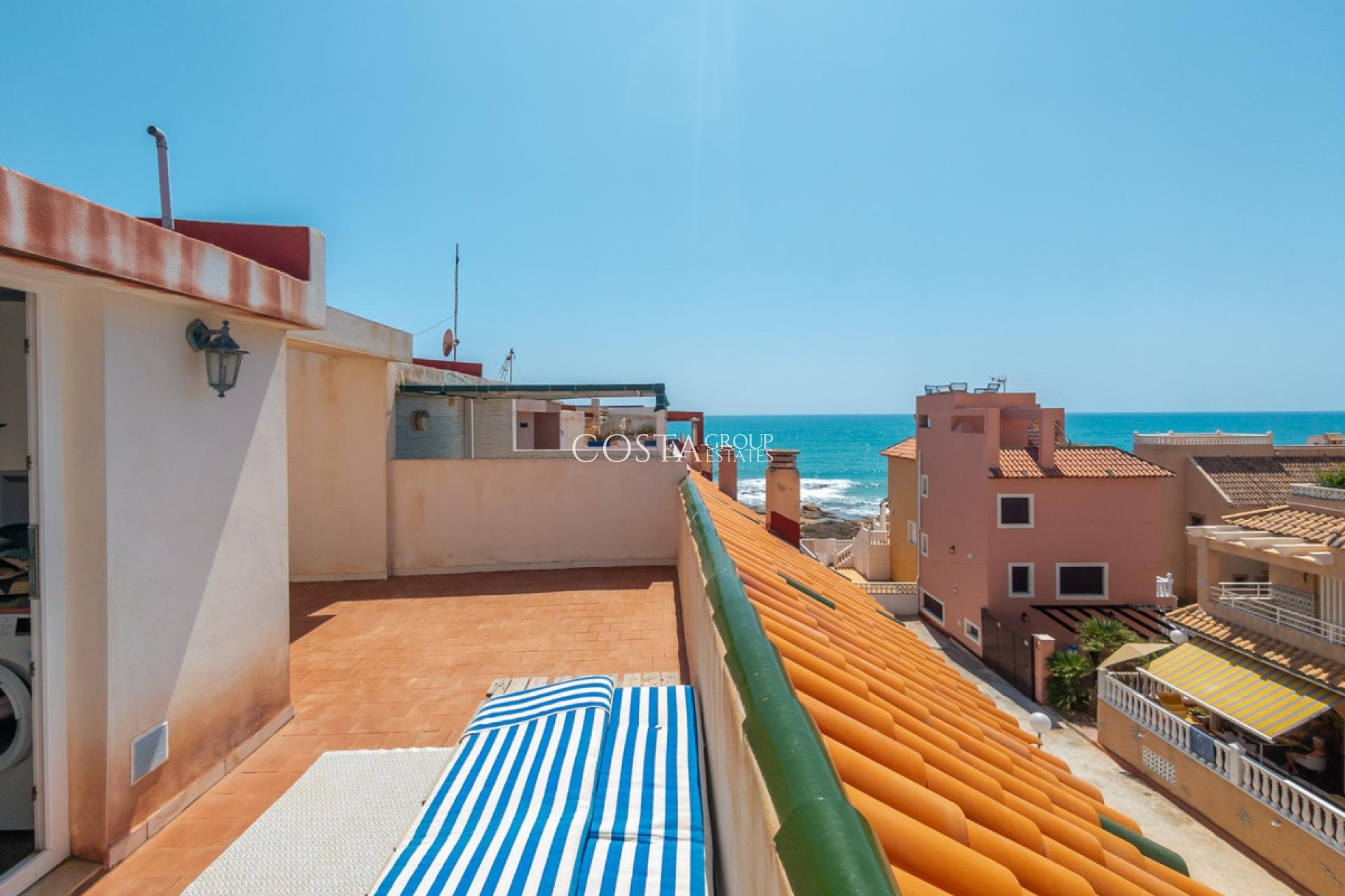 Resale - House -
Torrevieja - Cabo Cervera