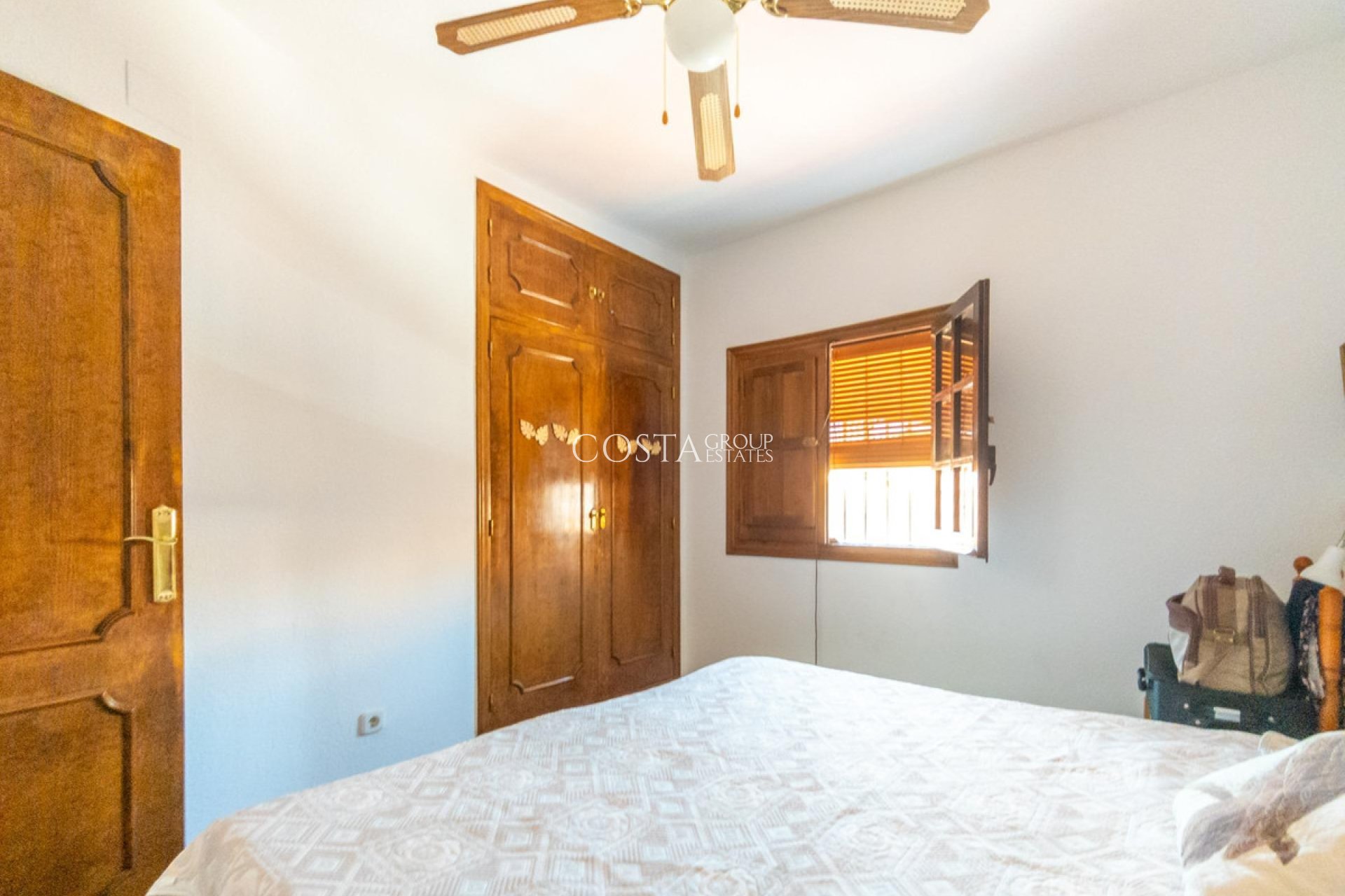 Resale - House -
Torrevieja - Cabo Cervera