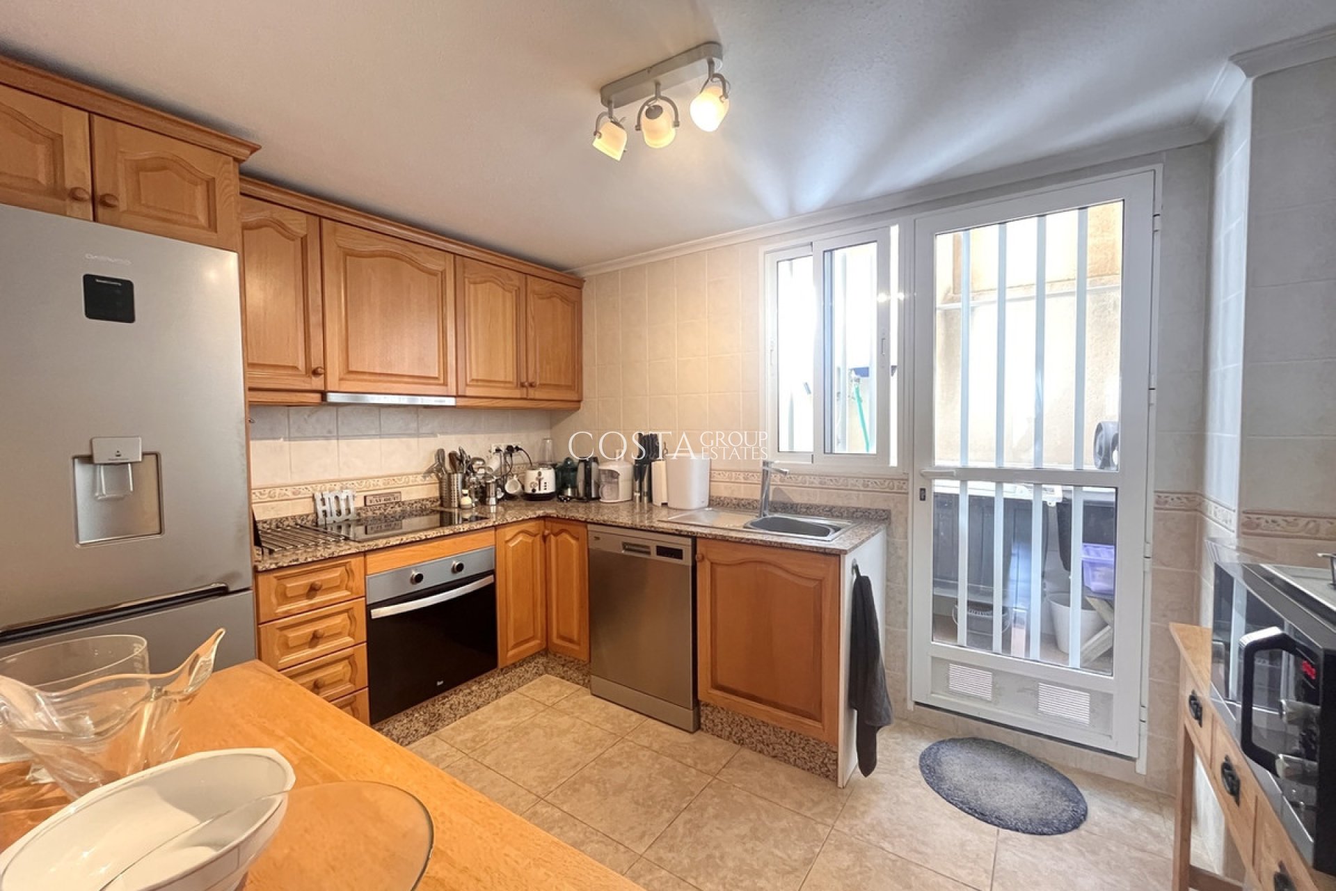 Resale - House -
Torrevieja - La Mata