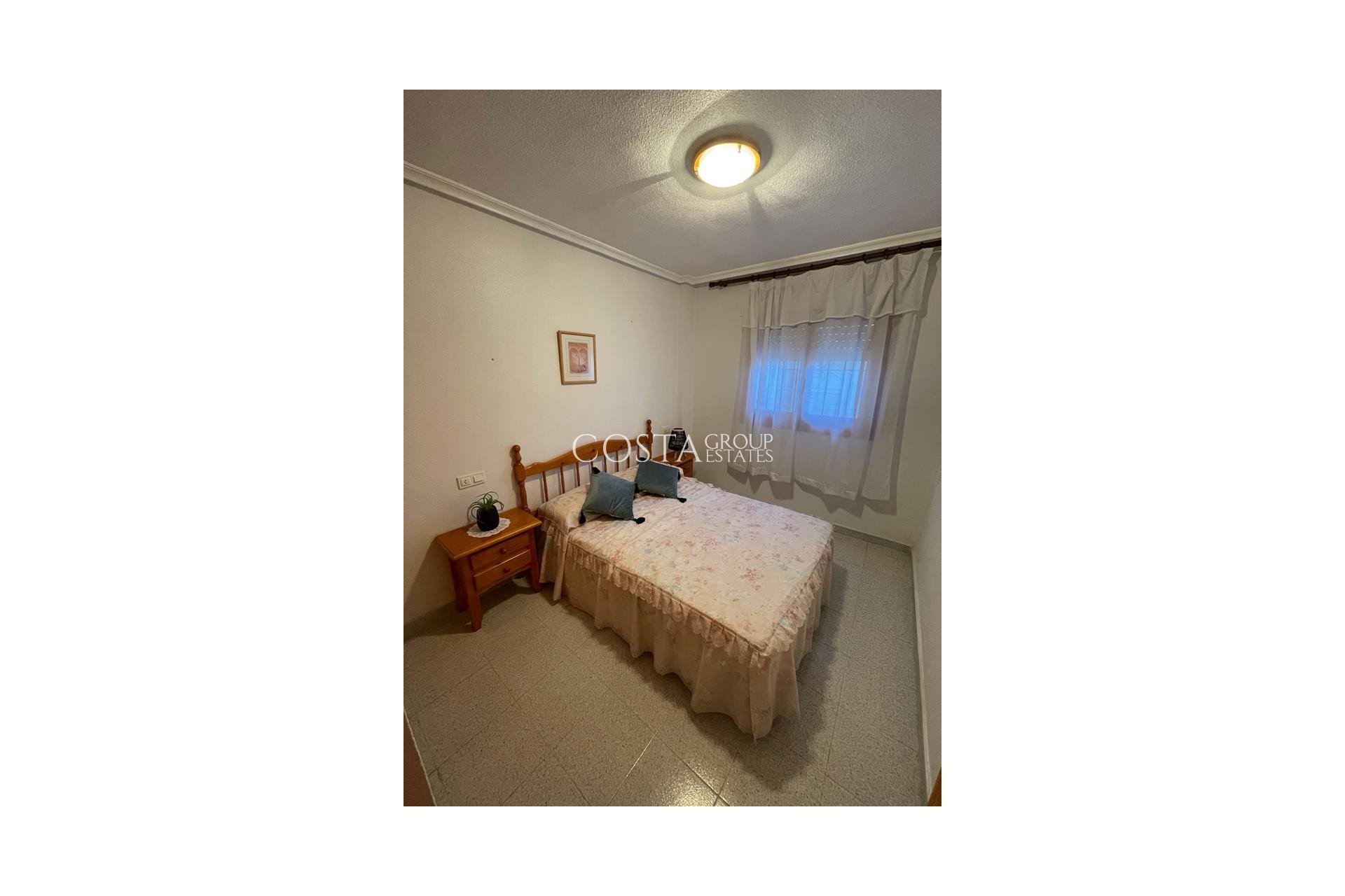 Resale - House -
Torrevieja - La Mata