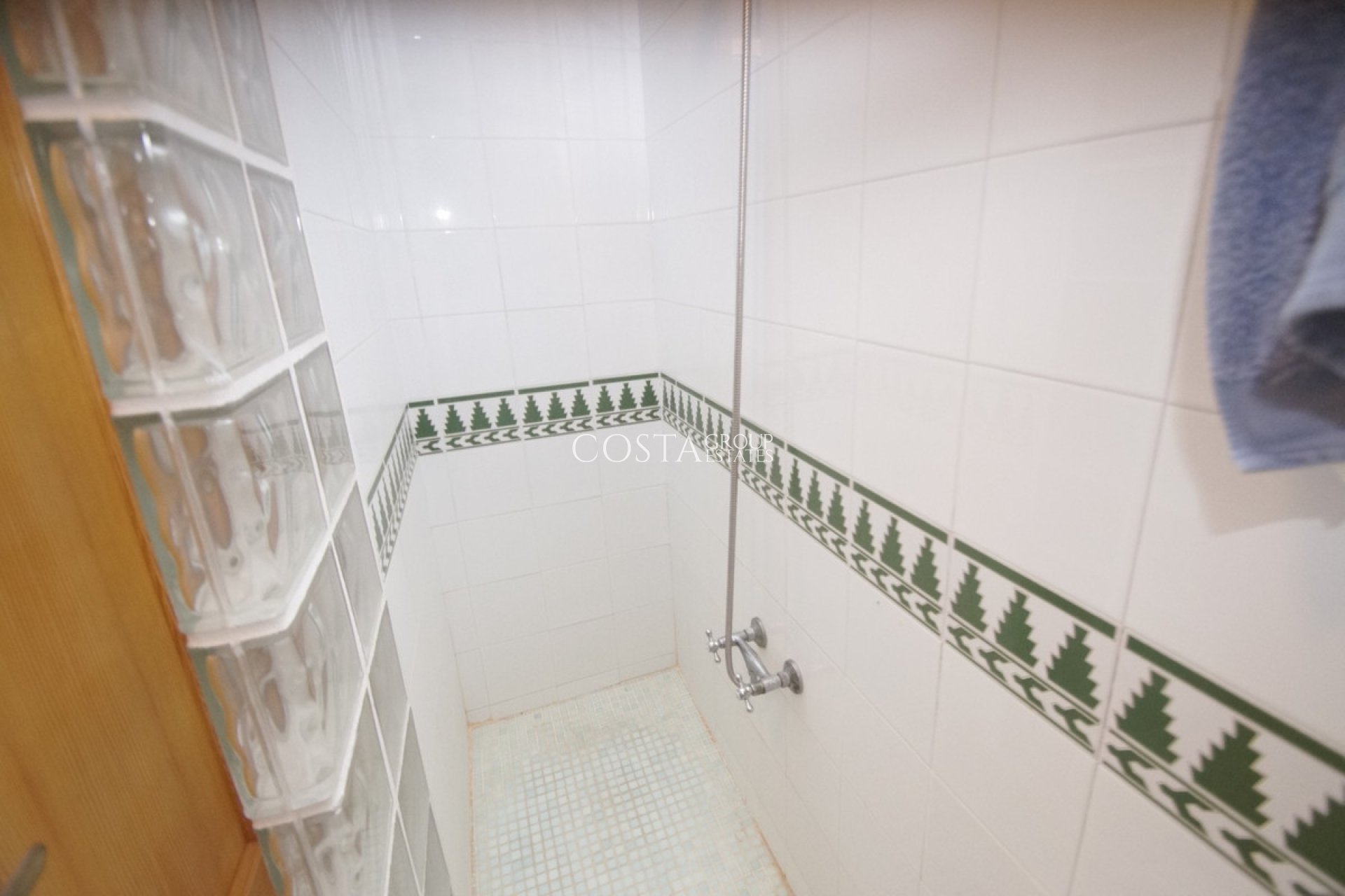 Resale - House -
Torrevieja - La Mata